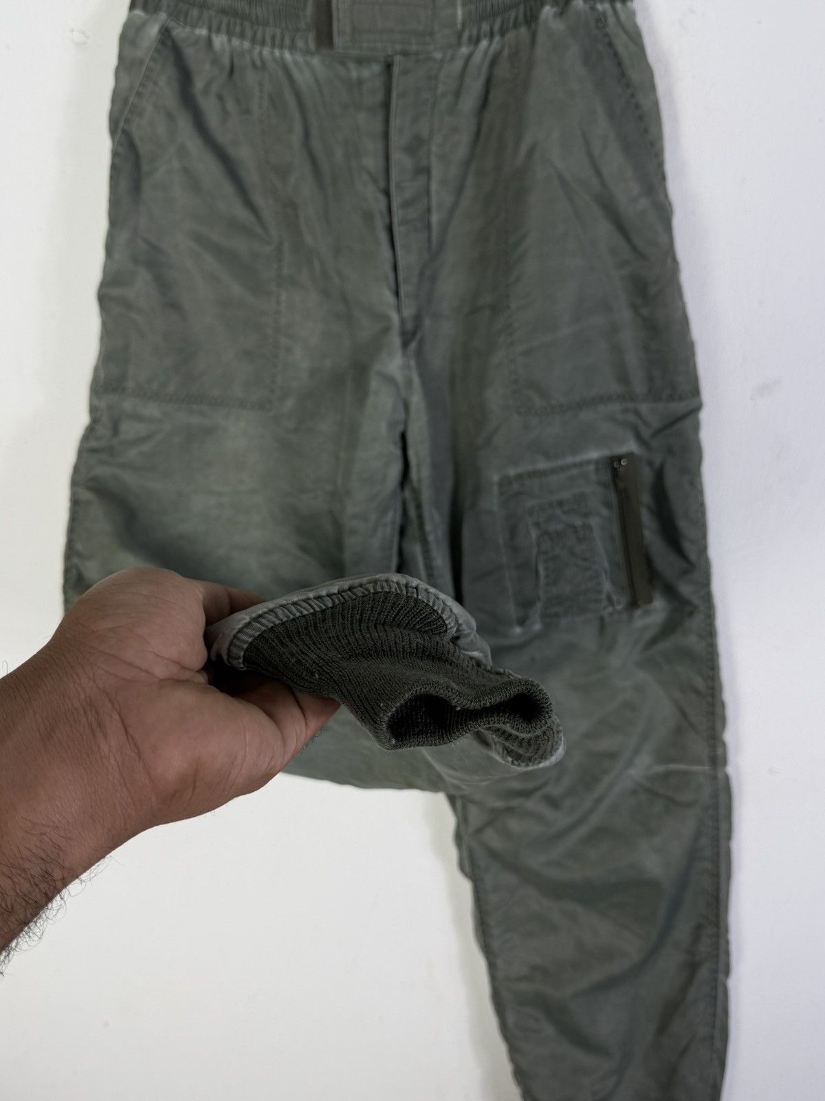 Japanese Brand Vintage Military Elasticated Cuffs Zipperd Pocket Size US 30 / EU 46 - 6 Thumbnail