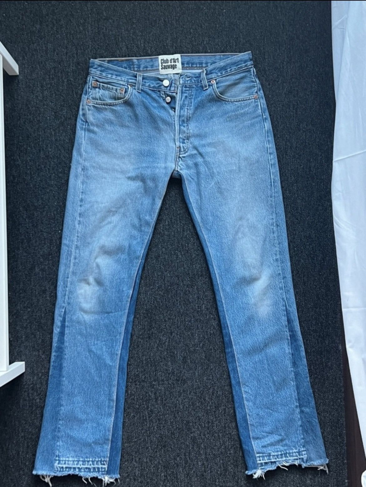 Levi's MADE IN UK Levi’s 501 Club d’art sauvage Size US 34 / EU 50 - 2 Thumbnail