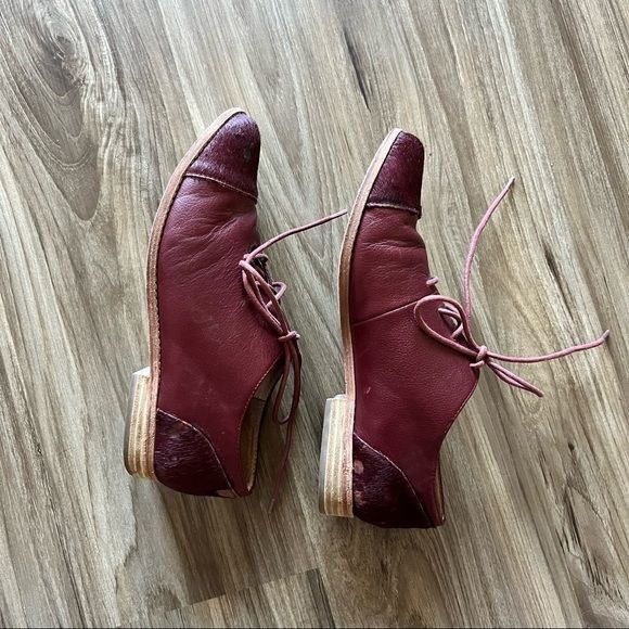 Opening Ceremony Opening Ceremony FIEL Pony Cap Toe Oxford "Ross" Dress Shoe Size US 8.5 / IT 38.5 - 4 Thumbnail