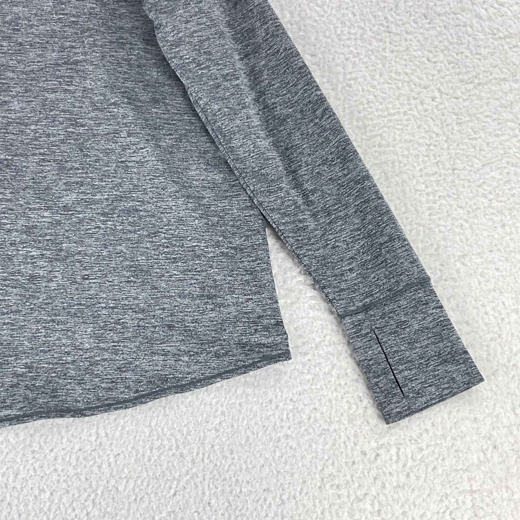 Athleta Athleta Shirt Womens Large Long Sleeve UPF Tulip Back Sunlover Stretch Gray Regular Size L / US 10 / IT 46 - 4 Thumbnail