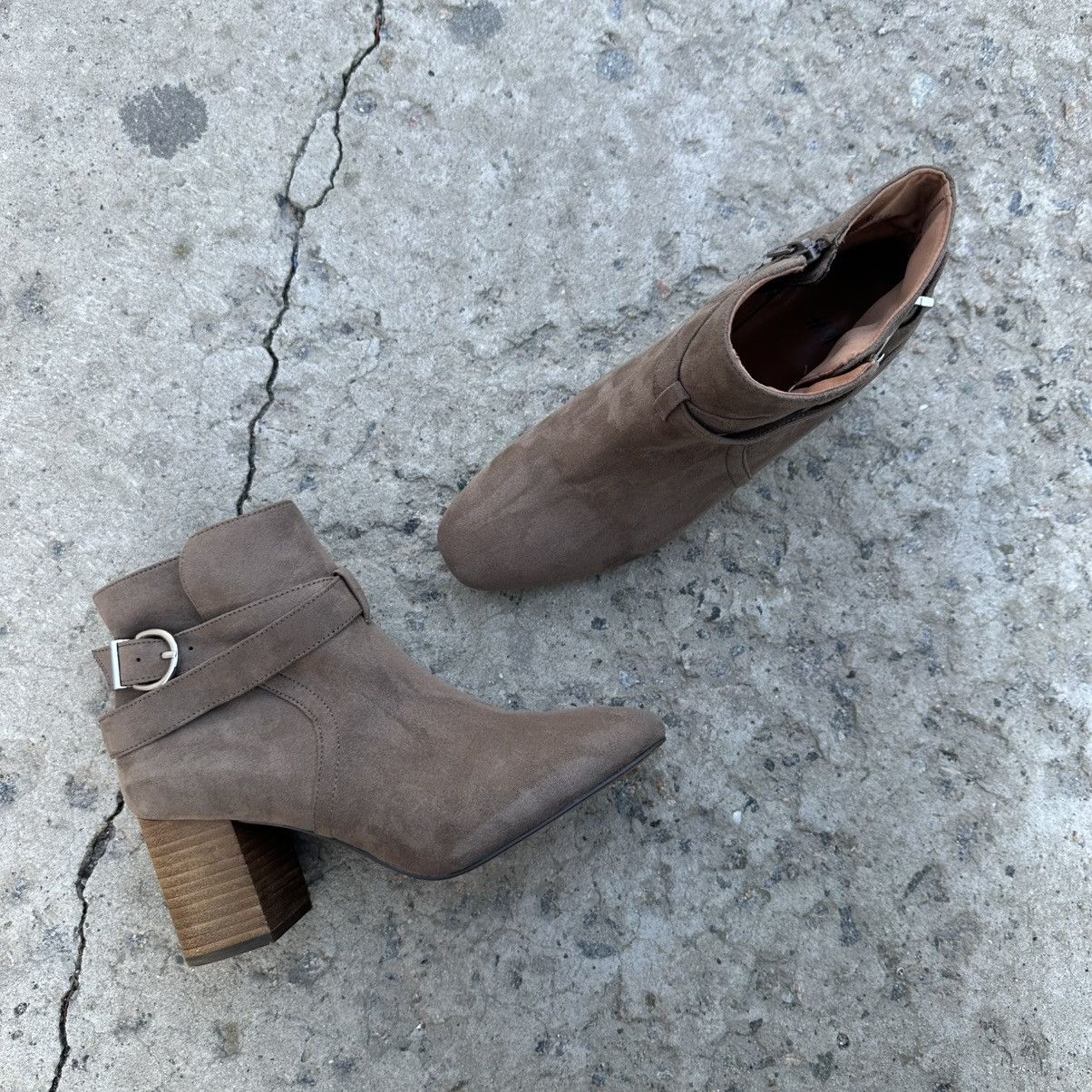 H&M Vintage Women’s Suede Heels Boots Shoes H&M Size 39 Size US 9 / IT 39 - 1 Thumbnail