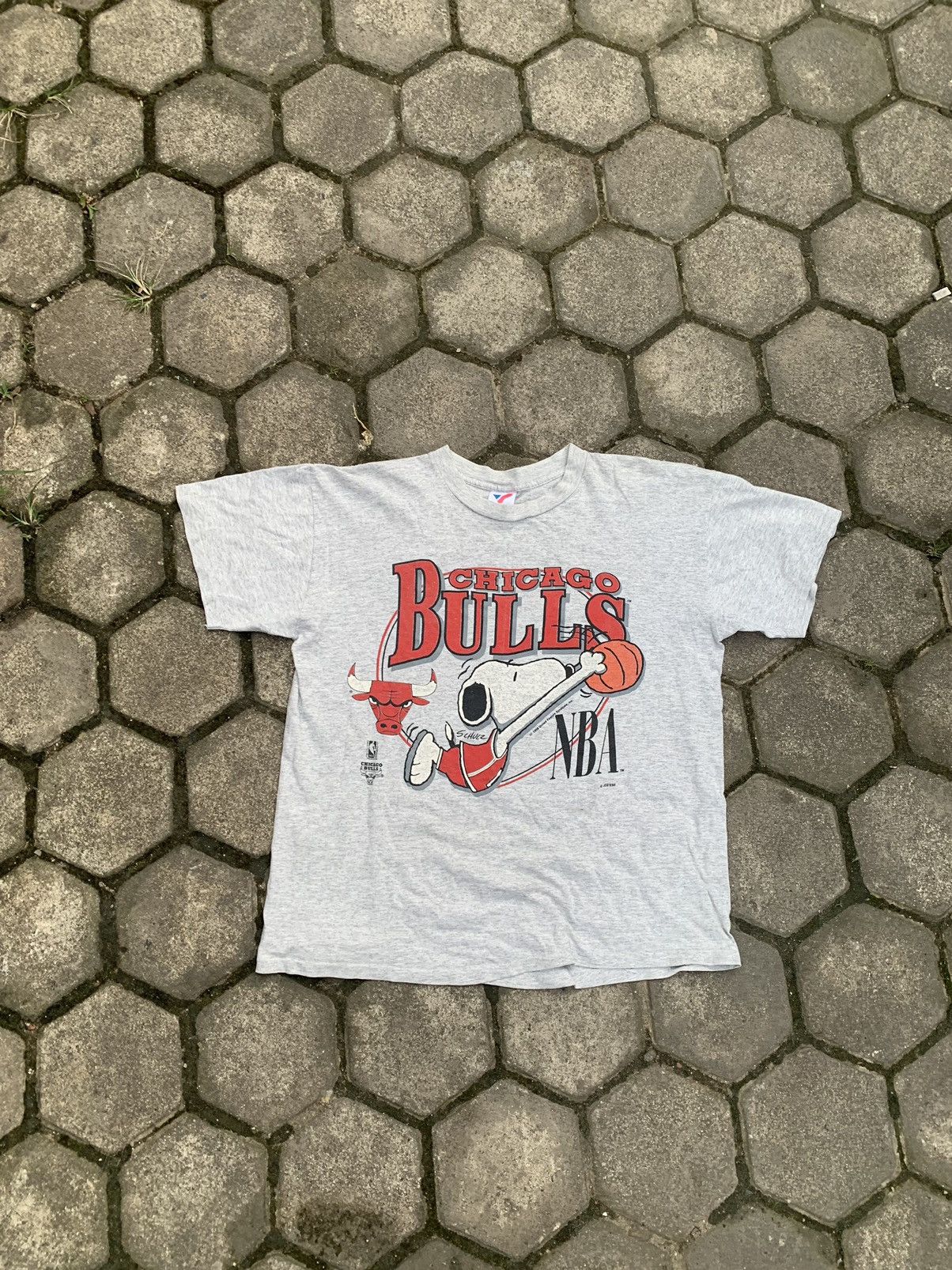 Other 90s chicago bulls nba snoopy tshirt and short pants one set Size US L / EU 52-54 / 3 - 2 Thumbnail