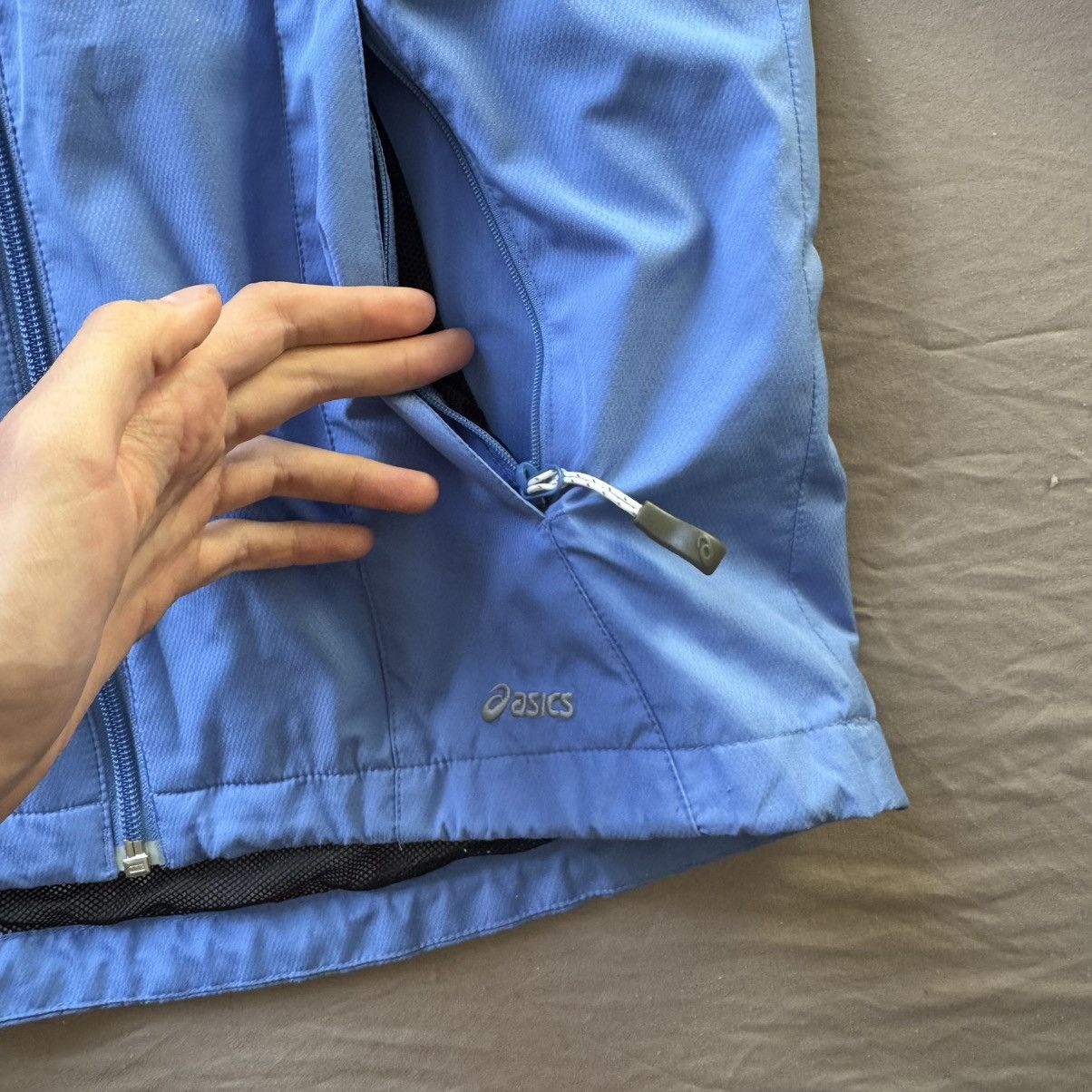 Asics Asics Stormshelter Waterproof Windbreaker Jacket Size S / US 4 / IT 40 - 11 Thumbnail
