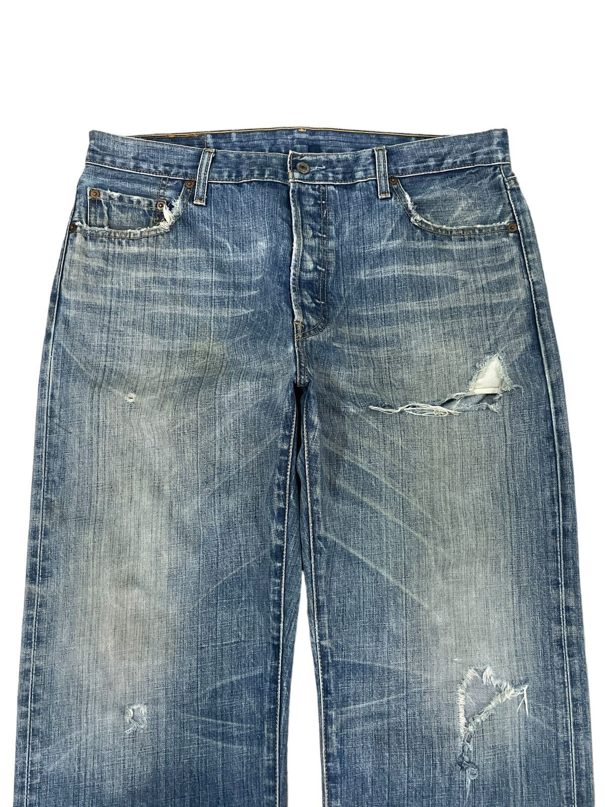 Levi's Vintage Clothing Vintage 90s Levi’s 501 Ripped Fade Wash Straight Loose Jeans Size US 36 / EU 52 - 2 Thumbnail