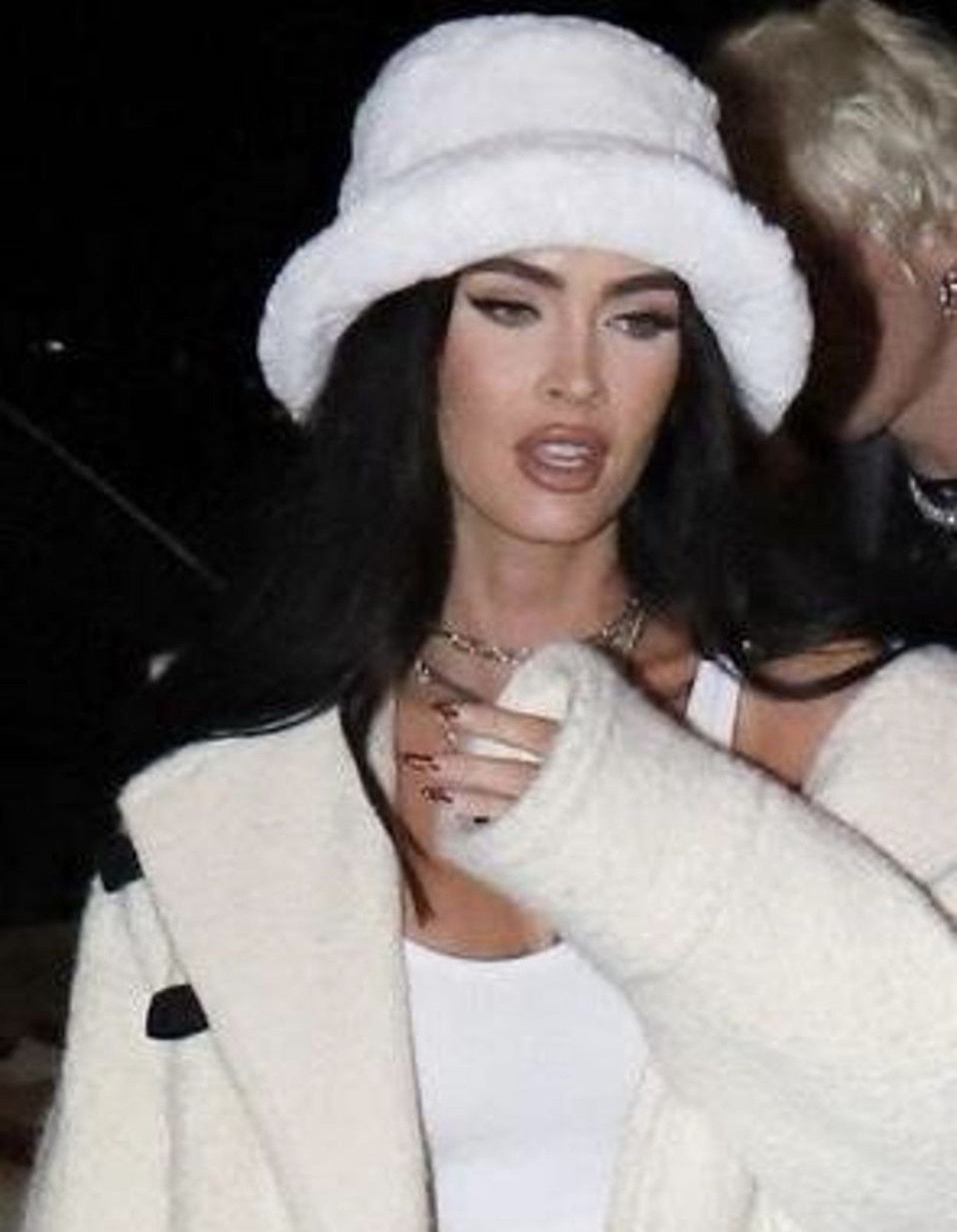 Other Faux Fur bucket hat 🤍 Size ONE SIZE - 1 Thumbnail