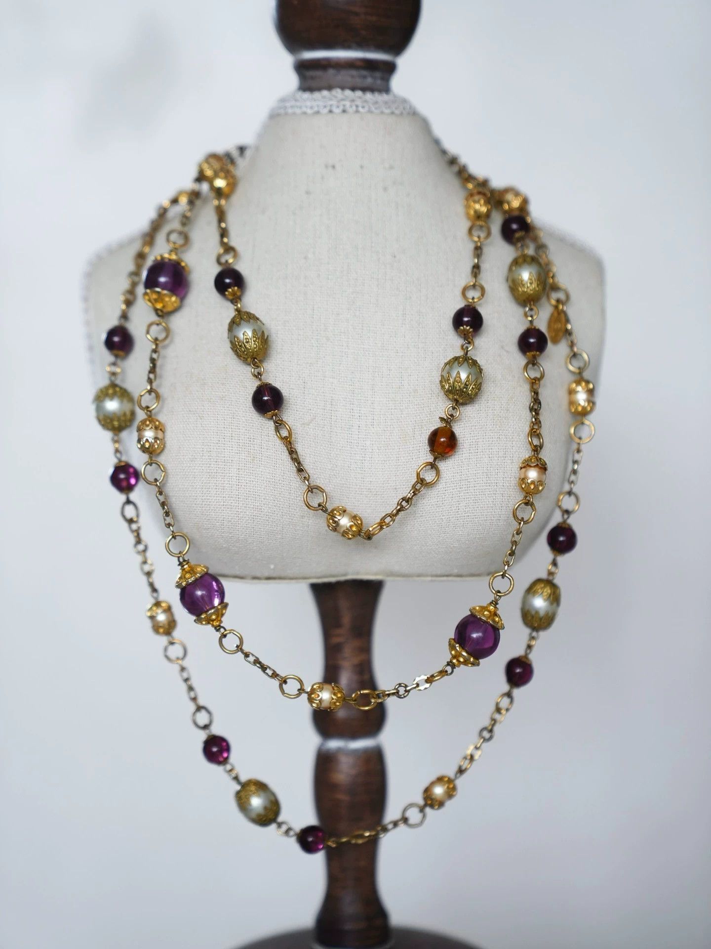 Chanel Chanel Vintage Long Pearl & Glass Bead Necklace Size ONE SIZE - 1 Thumbnail