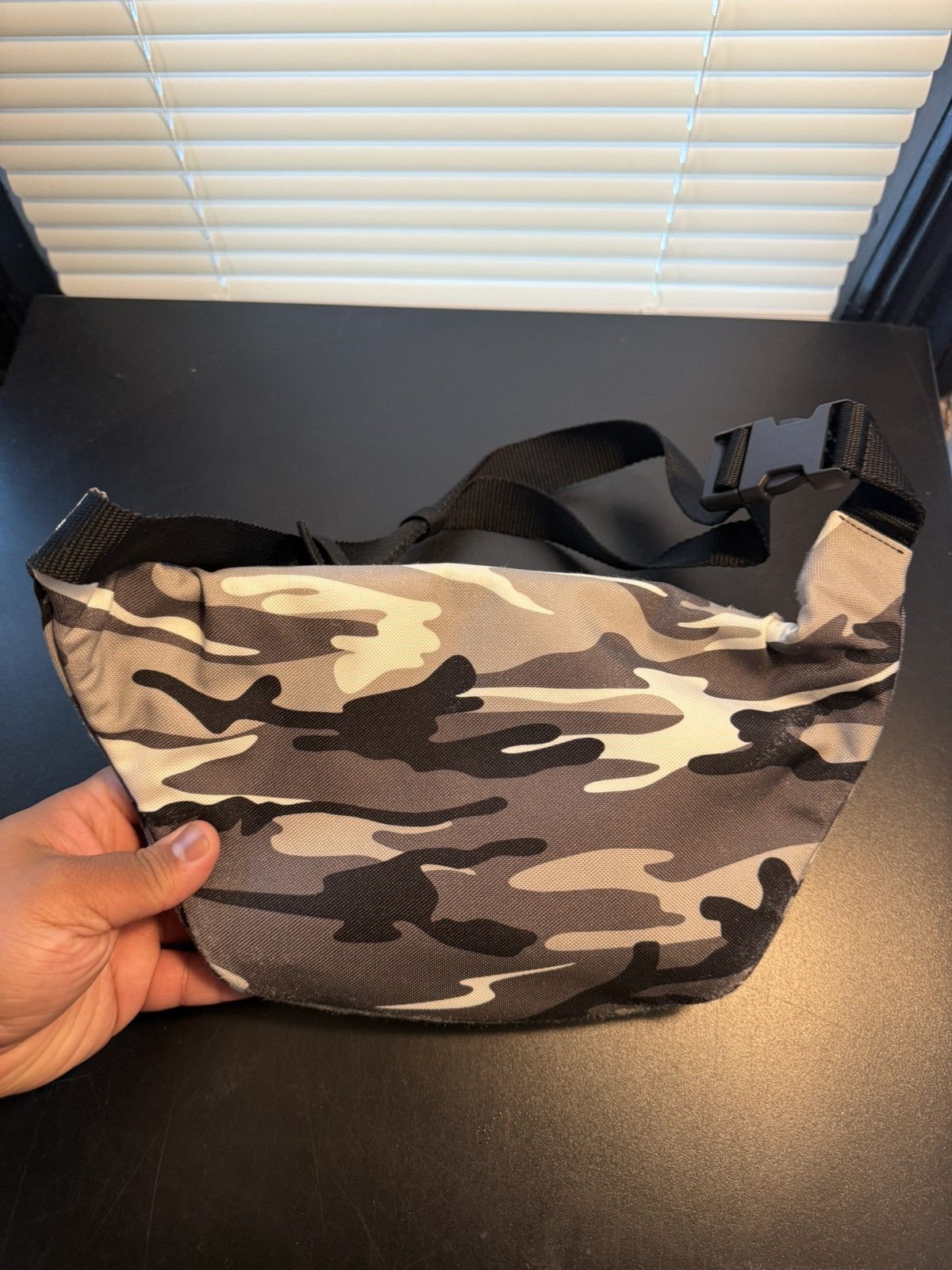 Balenciaga Balenciaga Explorer Camo Belt Waist Bag NWT Size ONE SIZE - 8 Thumbnail