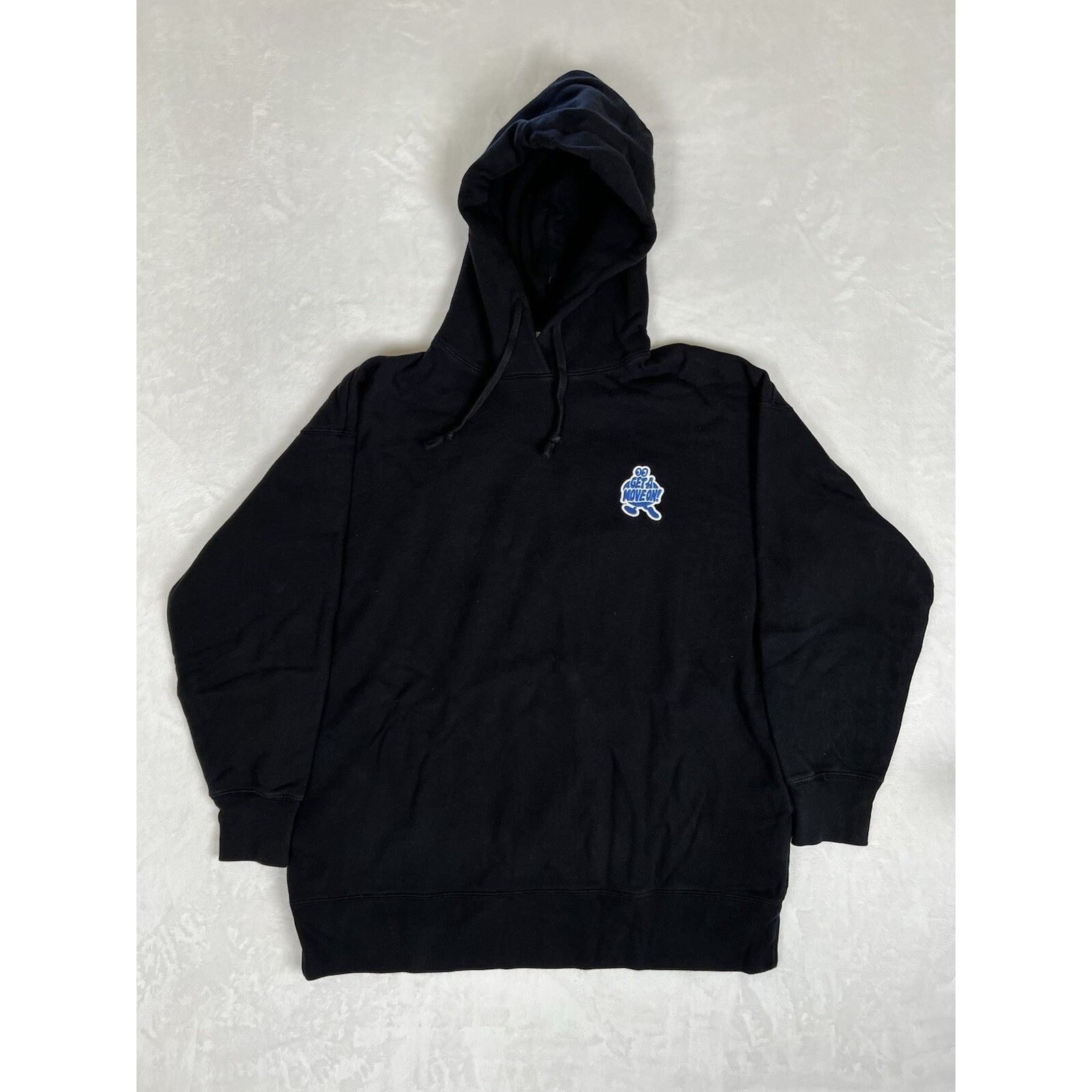 Uniqlo Uniqlo x Verdy Hoodie Sweatshirt Size Large “Get A Move On” Size US L / EU 52-54 / 3 - 2 Thumbnail