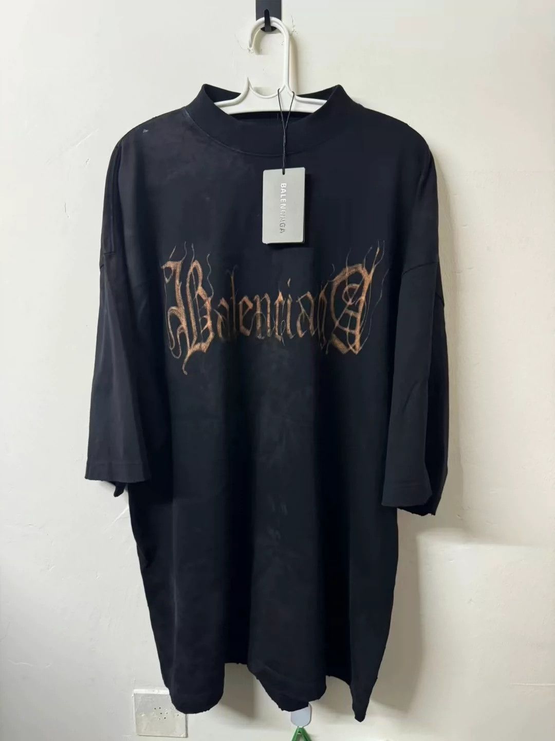 Balenciaga Balenciaga Sanskrit short sleeved shirt Size US XS / EU 42 / 0 - 1 Thumbnail