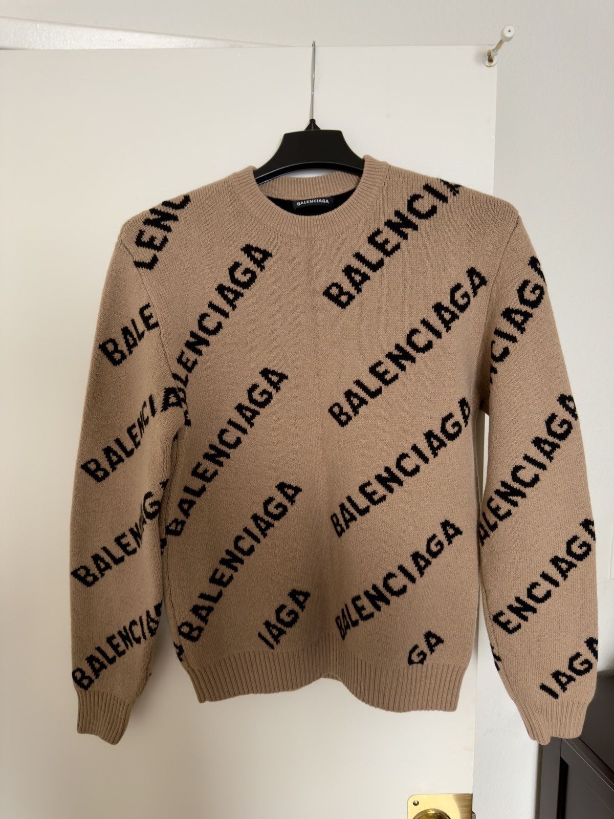 Balenciaga Balenciaga Wool Sweater Size US S / EU 44-46 / 1 - 1 Thumbnail