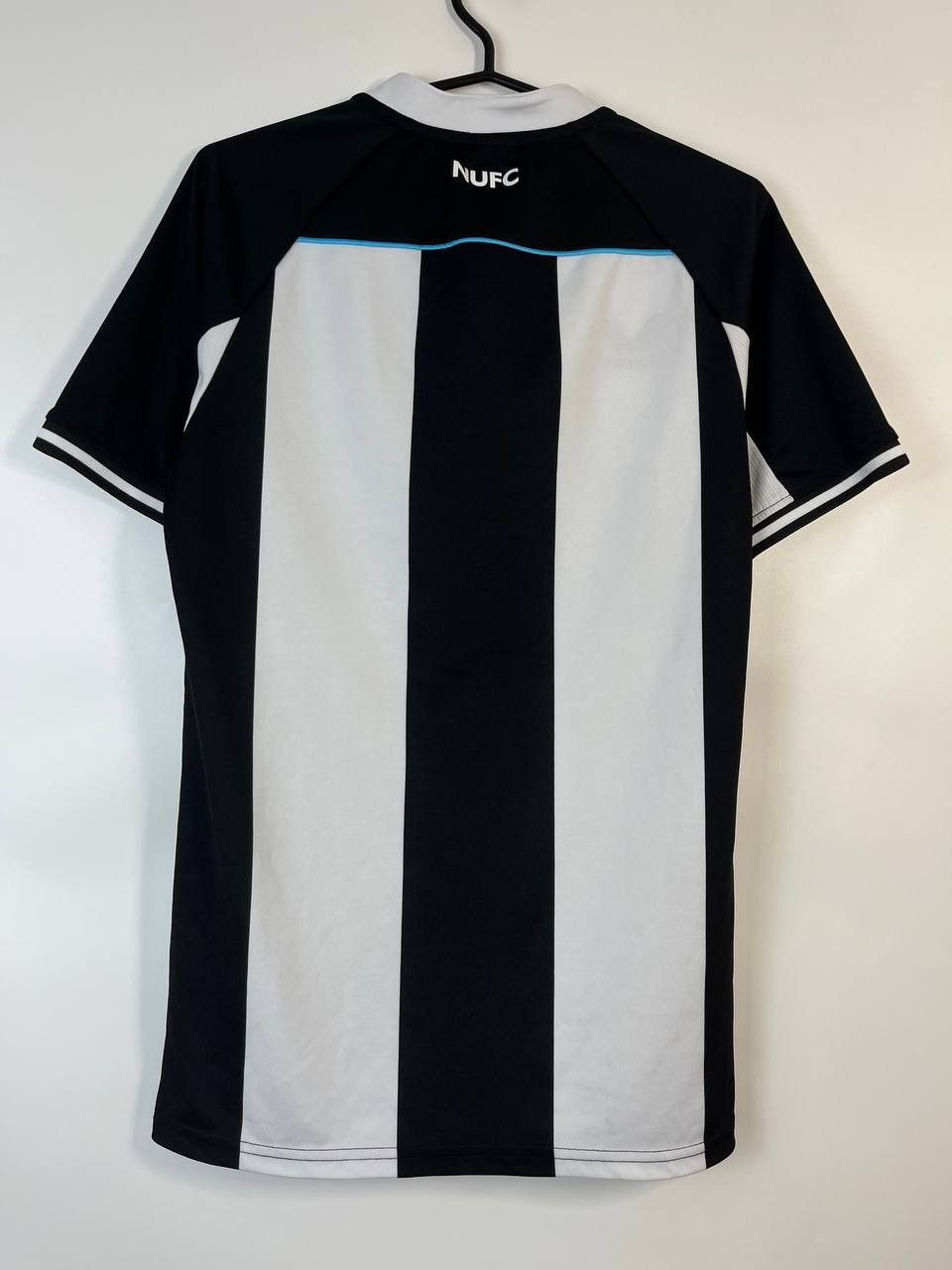 Castore NEWCASTLE UNITED 2021 2022 HOME СASTORE JERSEY SIZE S Size US S / EU 44-46 / 1 - 5 Thumbnail