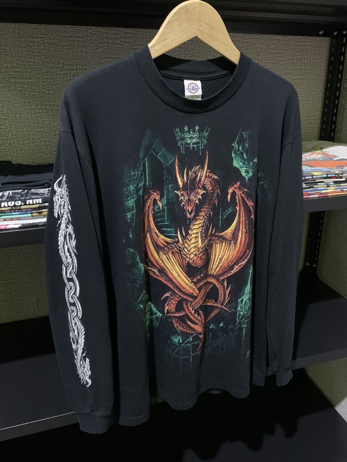 Delta Vintage 2000s Gothic Dragon Long Sleeve Tee Size US L / EU 52-54 / 3 - 1 Thumbnail