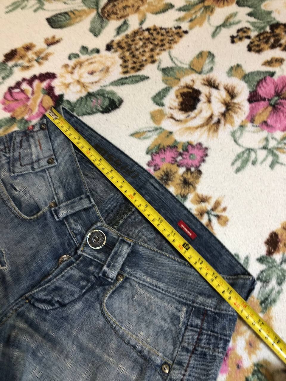 Miss Sixty Miss Sixty Collection Italy Style Perkins shorts distressed Size 28" / US 6 / IT 42 - 17 Thumbnail