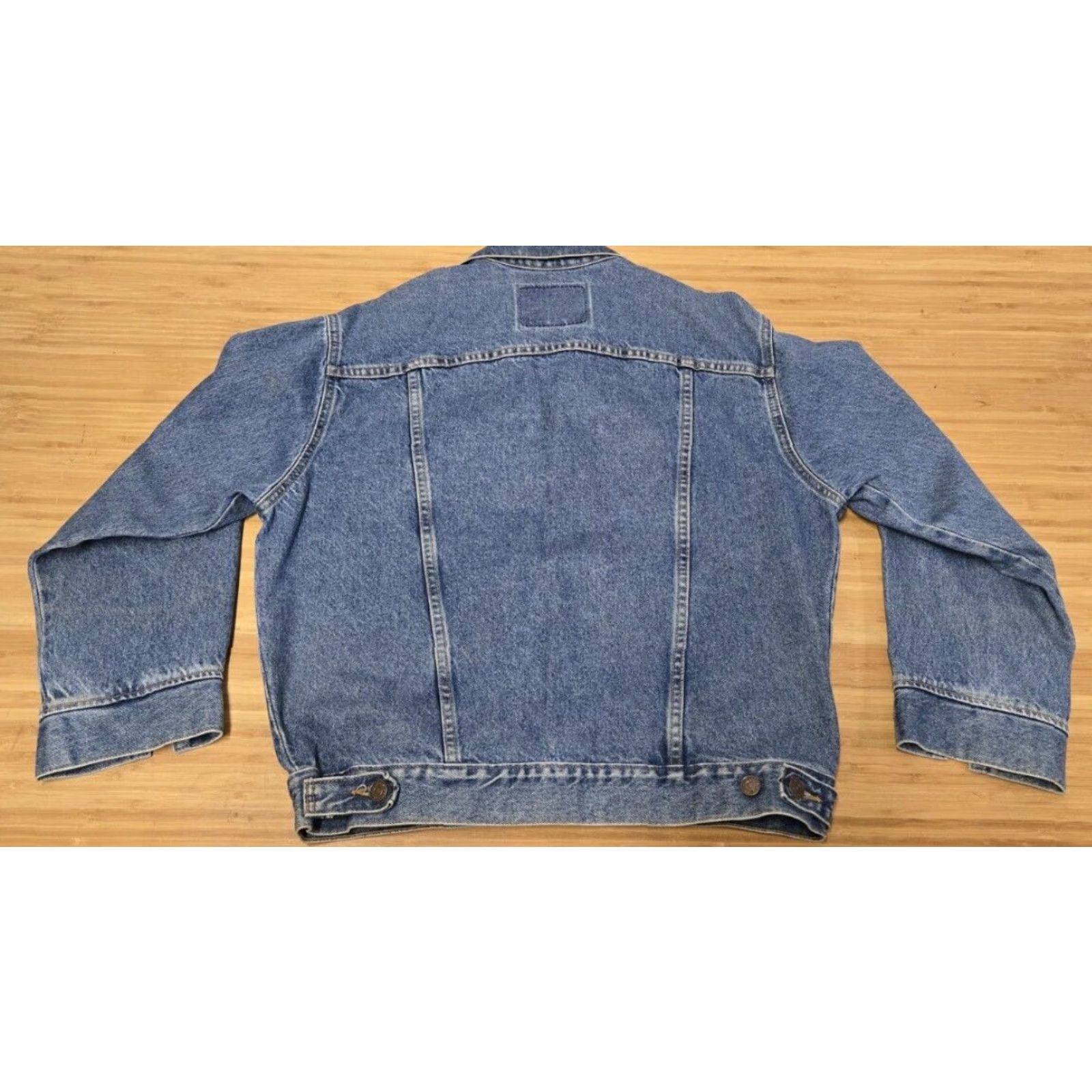 Denime VINTAGE Levi Strauss Trucker Denim Jacket Womens 16/18 Large Regular Blue Denim Full Button Jacket with Logo Spell Out Size 36" / US 14 / IT 50 - 7 Thumbnail