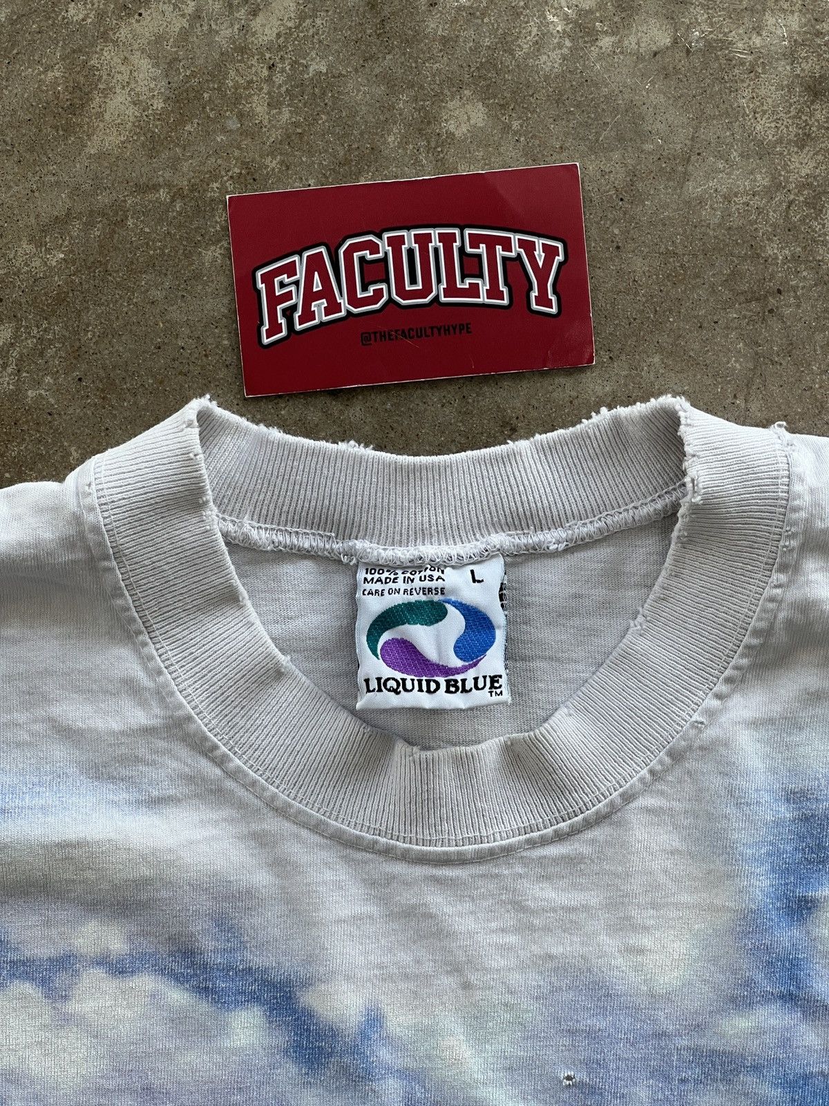 Vintage Vintage 1996 Liquid Blue Nature Horses Tie Dye Tee Large Size US L / EU 52-54 / 3 - 3 Thumbnail