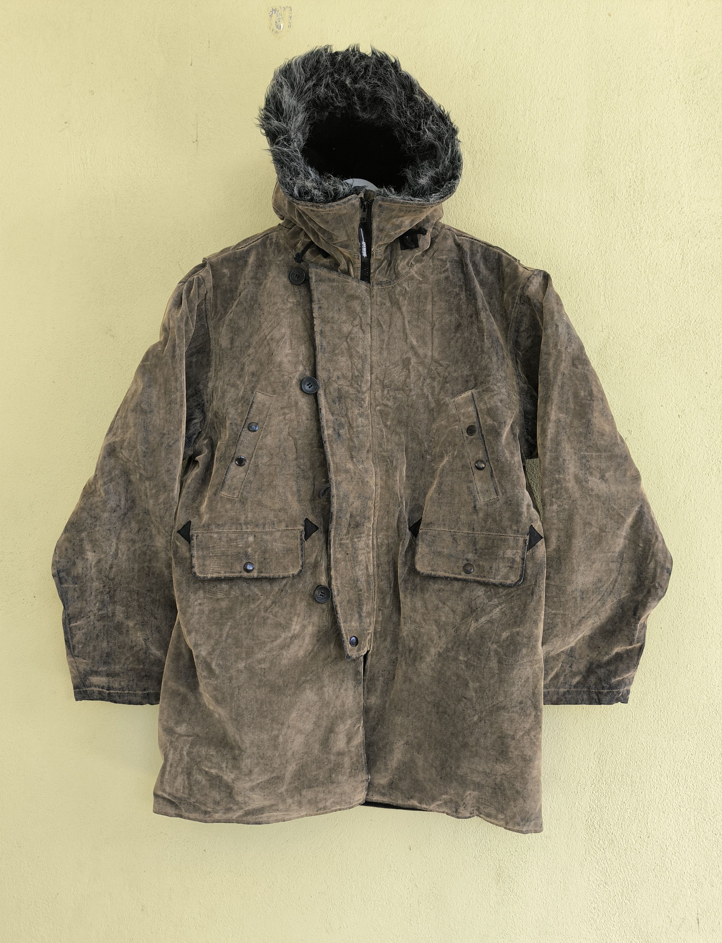 IN THE ATTIC fur hoodie distressed waxed jacket
