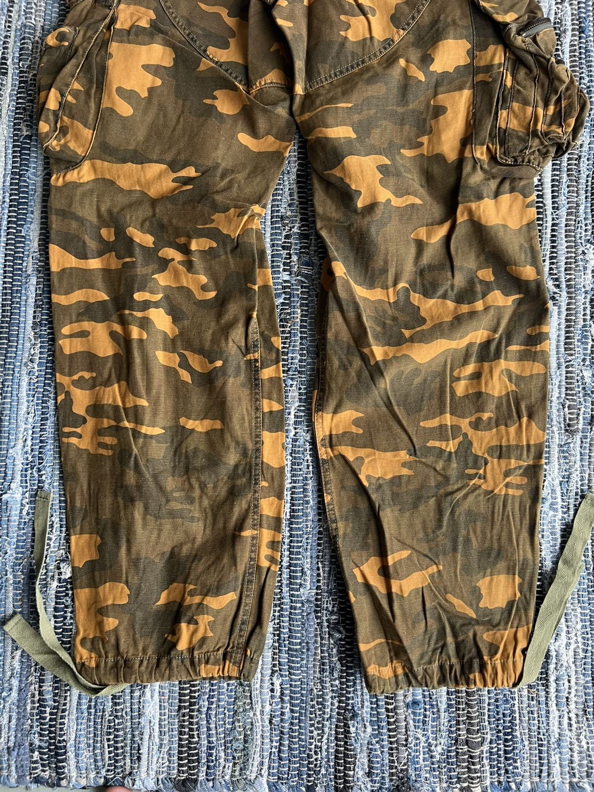 Abercrombie & Fitch Vintage Abercrombie Fitch Orange Camo Parachute Cargo Pants Size US 32 / EU 48 - 10 Thumbnail