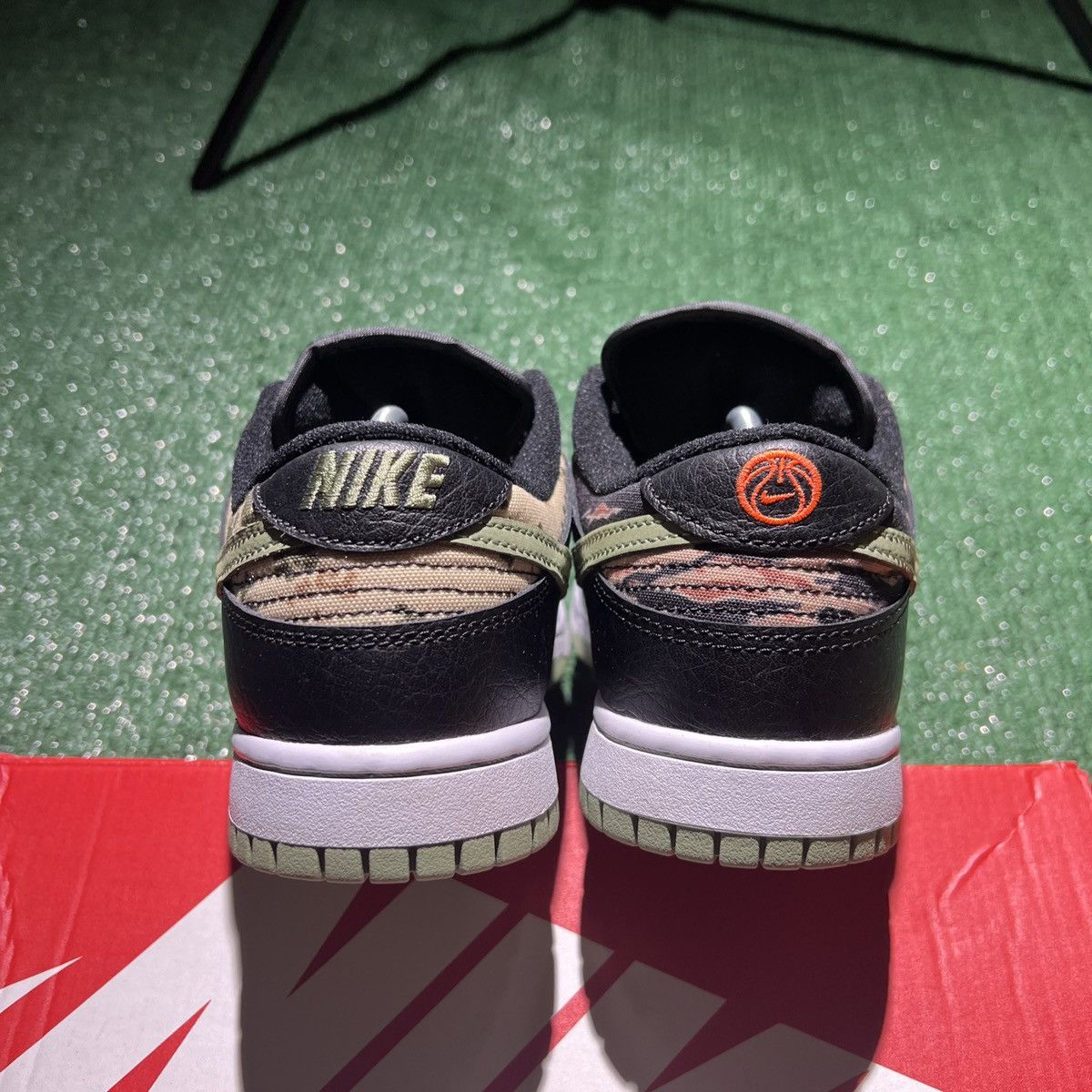 Nike Nike dunk low crazy camo size 8.5 Size US 8.5 / EU 41-42 - 5 Thumbnail