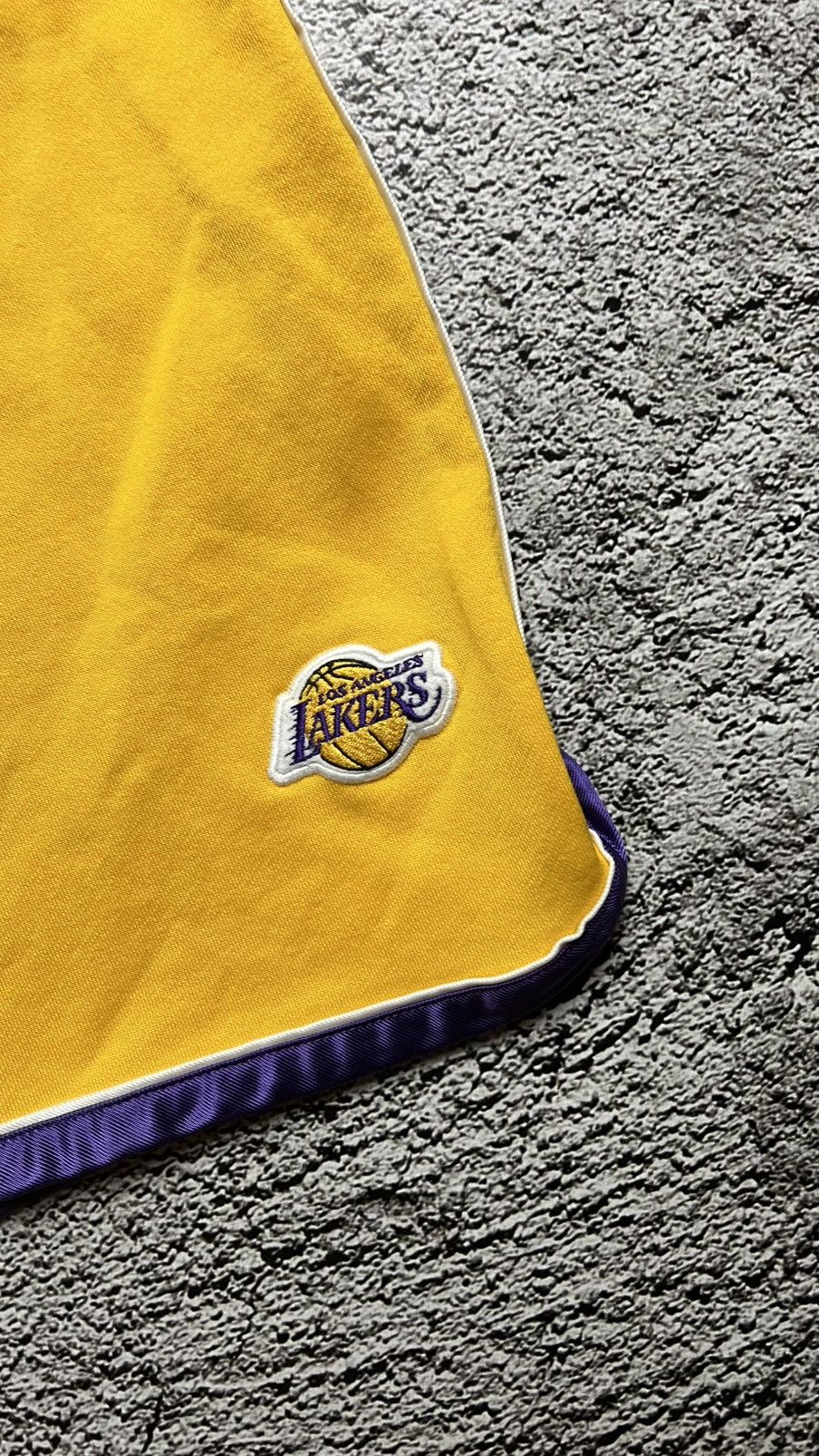 Nike GAME ISSUE⁉️90’s Los Angeles Lakers nike shorts kobe Bryant Size US 34 / EU 50 - 2 Thumbnail