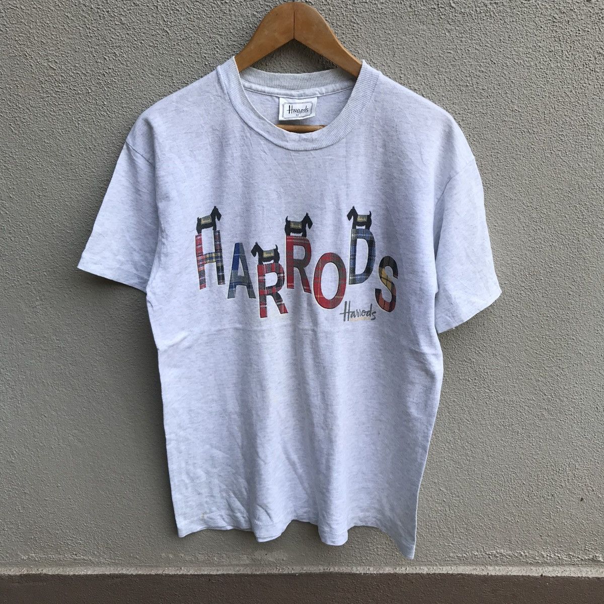 Harrods × Vintage Vintage 90s HARRODS london logo tee Size US M / EU 48-50 / 2 - 1 Thumbnail