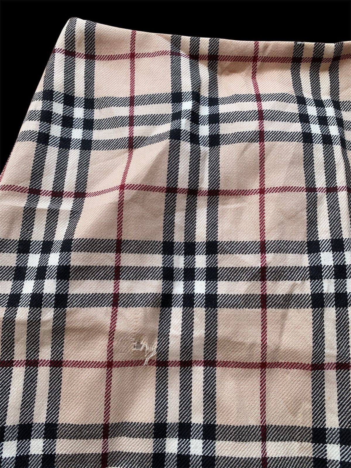 Burberry Vintage Burberry Nova Check Mini Skirt Classic Beige Plaid Size 36" / US 14 / IT 50 - 6 Thumbnail
