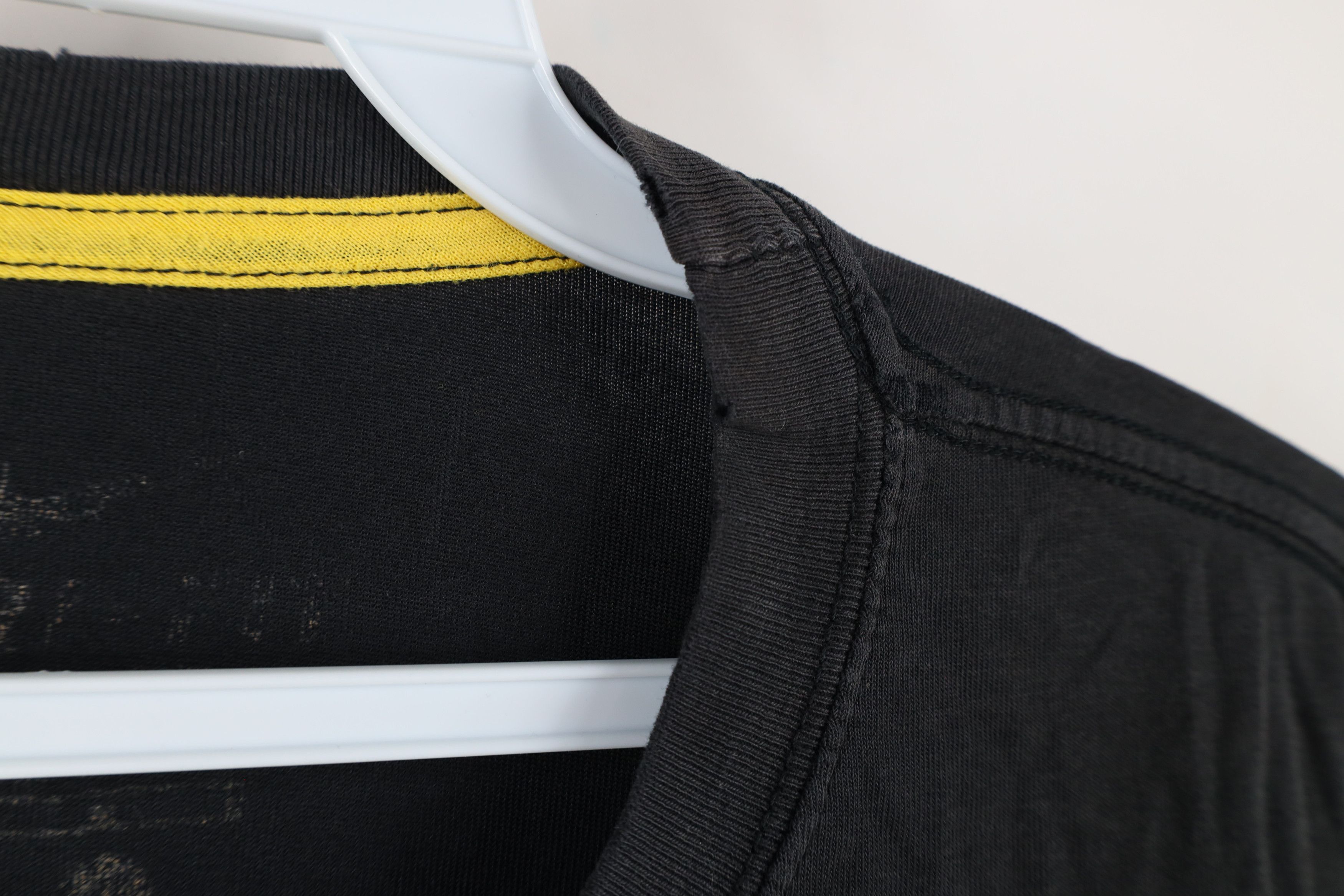 Nike × Vintage Vintage Nike Livestrong Lance Armstrong T-Shirt Black Size US L / EU 52-54 / 3 - 7 Thumbnail