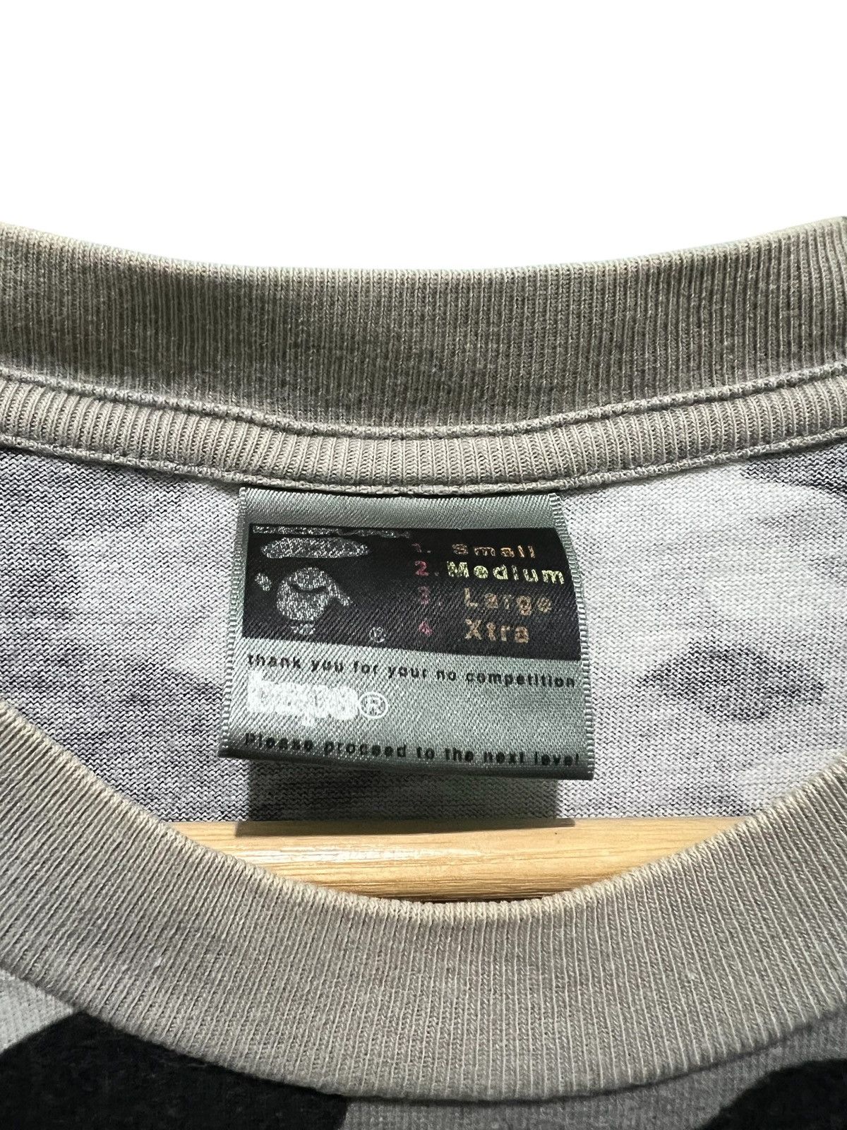 Bape BAPE 1st Camo Gray White T-shirt Size US M / EU 48-50 / 2 - 7 Thumbnail