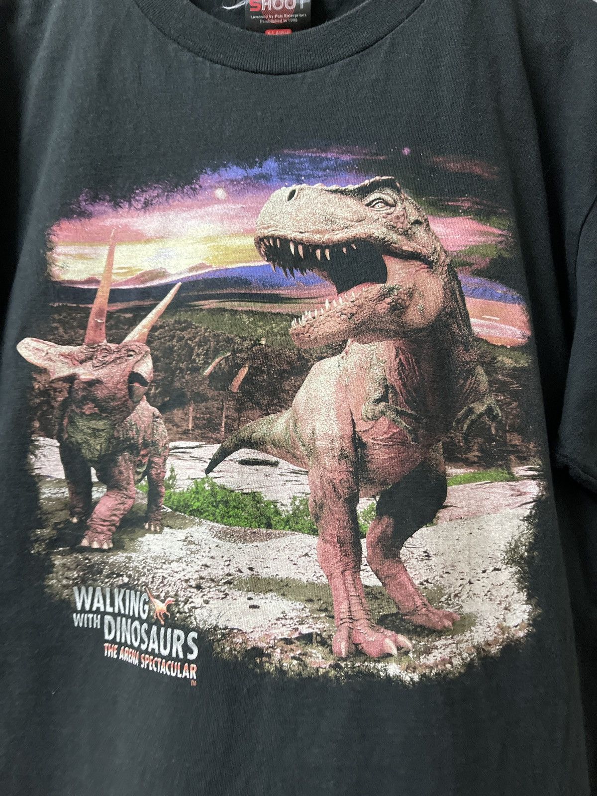 Other VINTAGE Y2K DINOSAURS ANIMALS TEE VERY RARE Size US XL / EU 56 / 4 - 5 Thumbnail