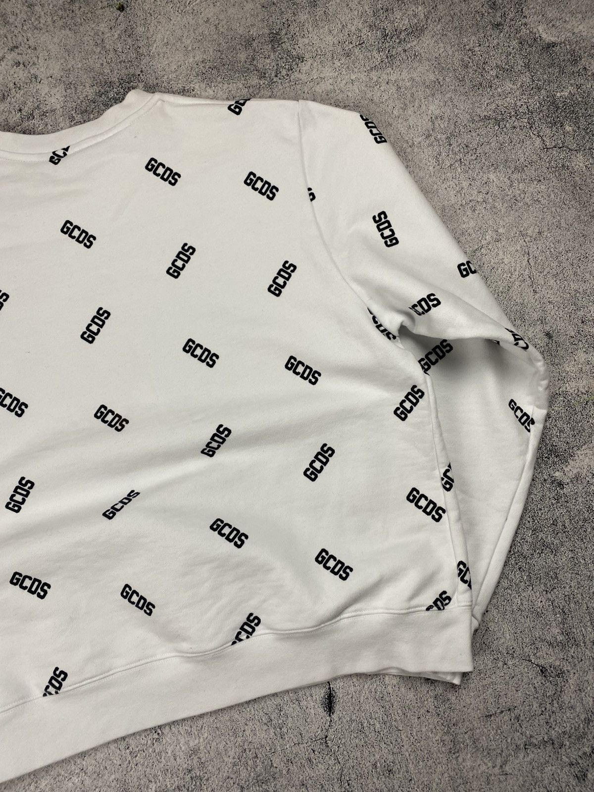 GCDS Rare GCDS Monogram Big Logo Hype Sweatshirt Size US L / EU 52-54 / 3 - 25 Thumbnail