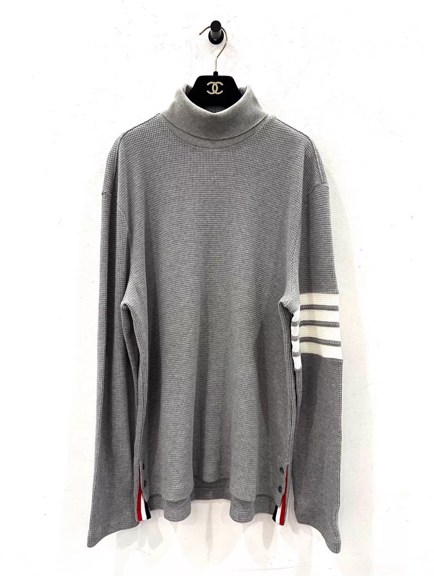 Thom Browne TB men's gray waffle knit 4 white side stripes SZ2 Size US M / EU 48-50 / 2 - 1 Thumbnail
