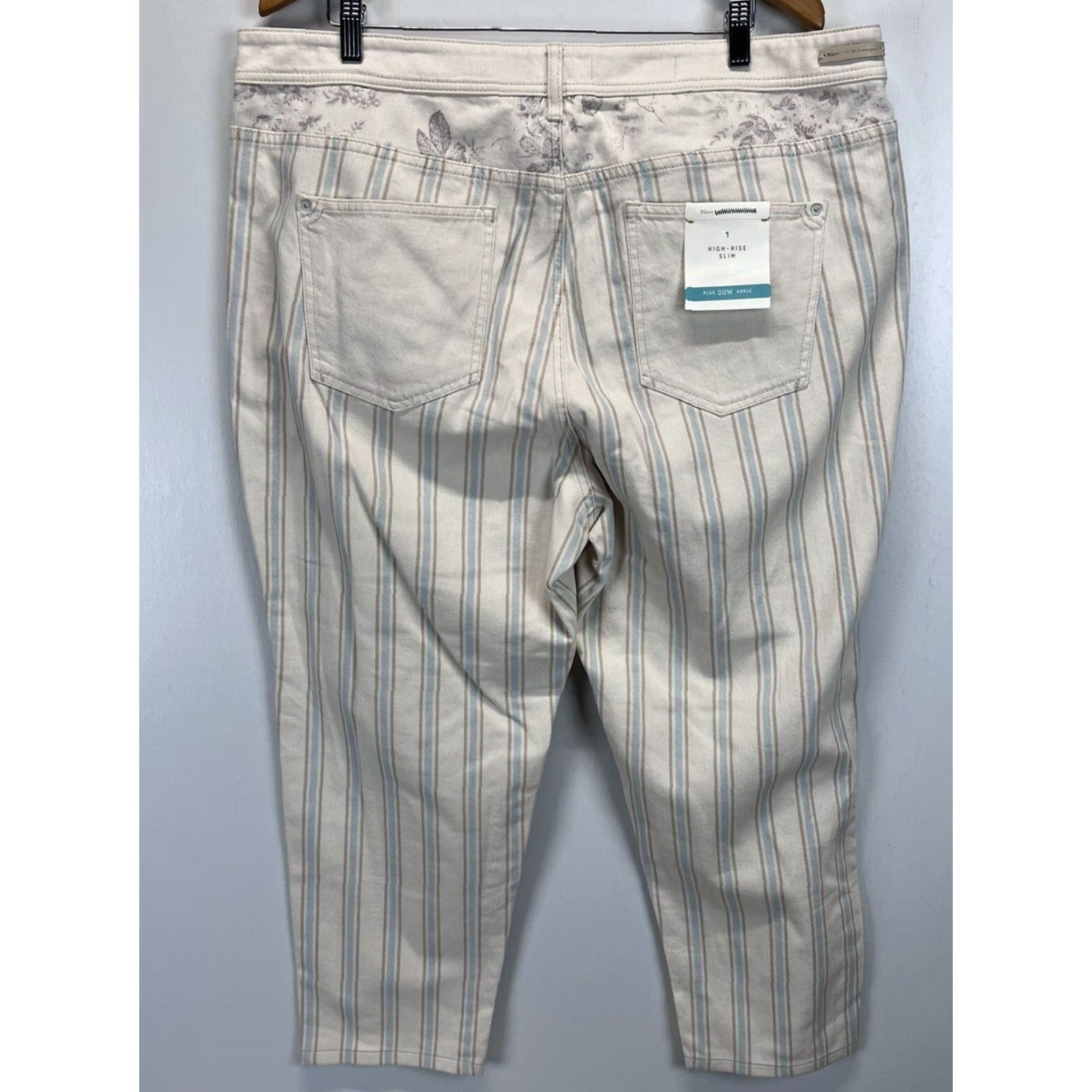 Vintage Anthropologie Pilcro Women's Cropped High Rise Slim Striped Jeans Sz 20W Plus Ivory & Blue Denim Size 42" / US 20 - 3 Thumbnail