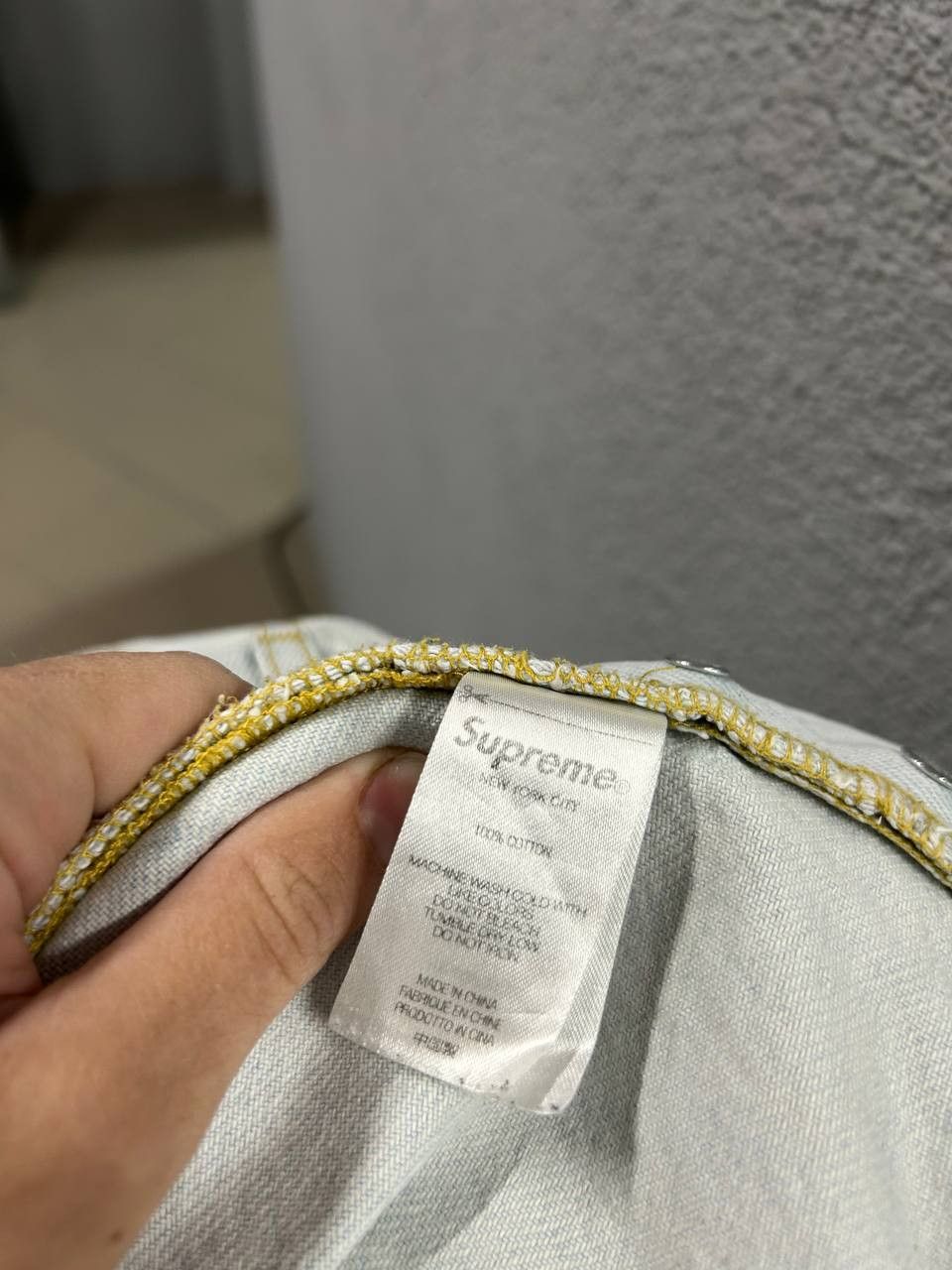 Supreme Supreme mens regular fit jeans size W 32 Size US 32 / EU 48 - 12 Thumbnail