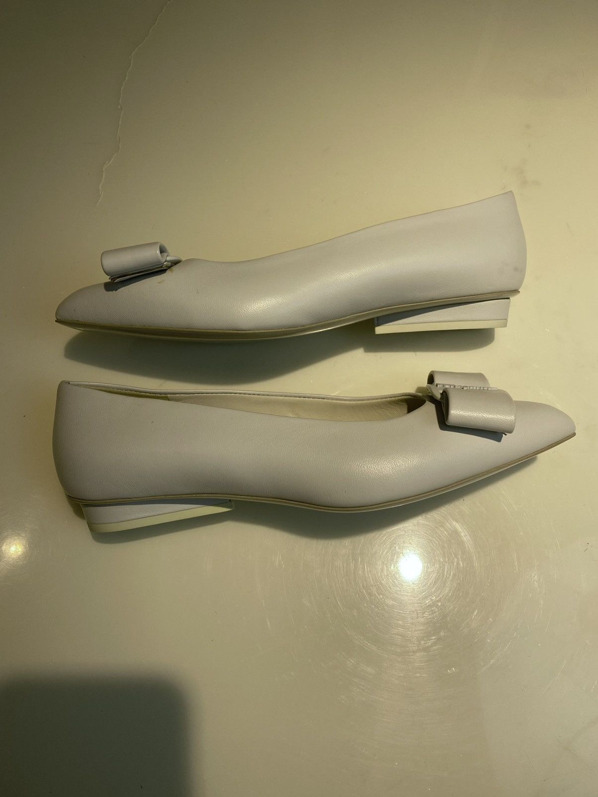 Salvatore Ferragamo Salvatore Ferragamo Viva White Leather Flat Shoes Size5 Size US 5 / IT 35 - 9 Thumbnail