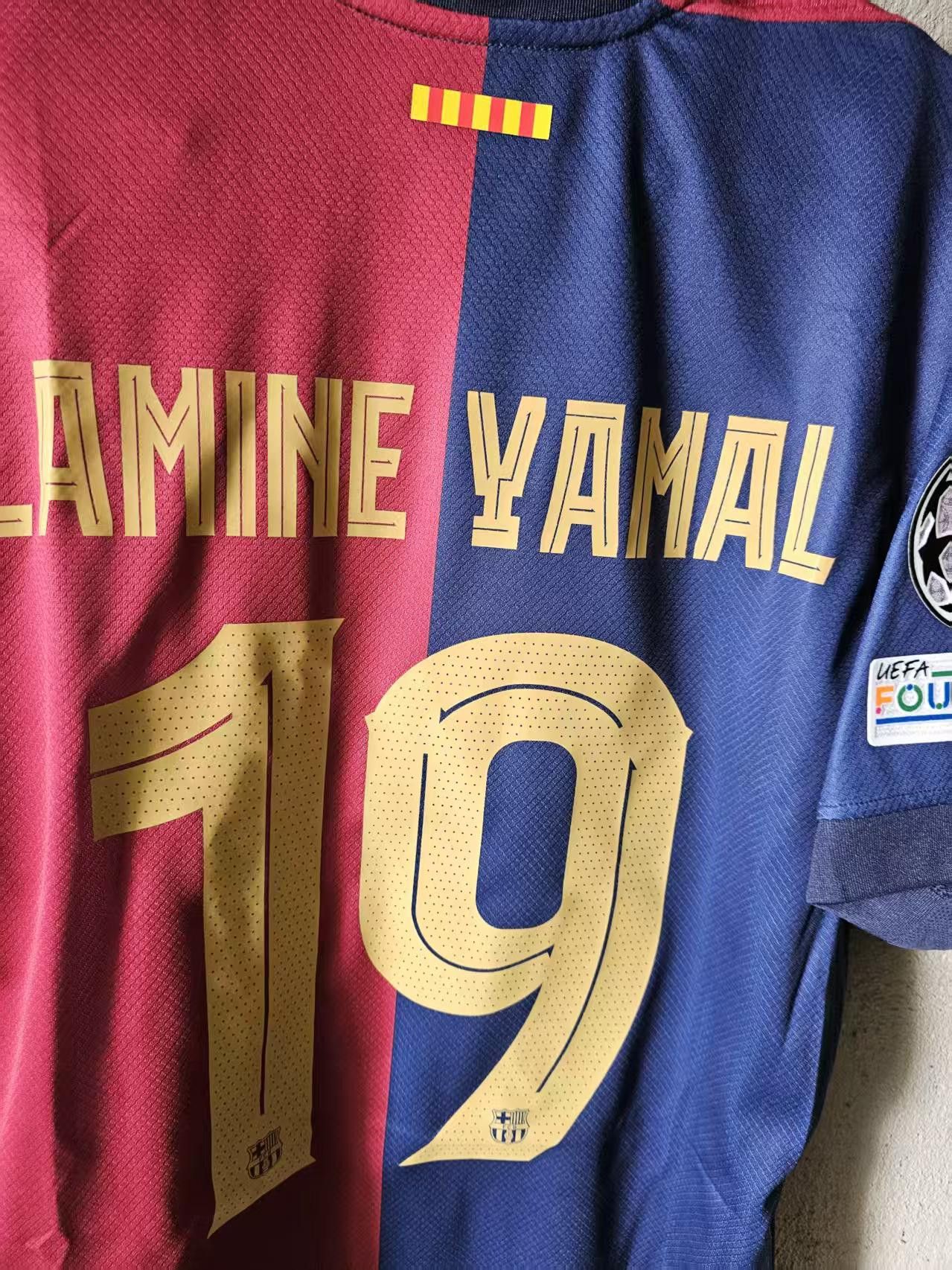 Nike 2025 Barcelona Lamine Yamal Jersey Home Size US L / EU 52-54 / 3 - 5 Thumbnail