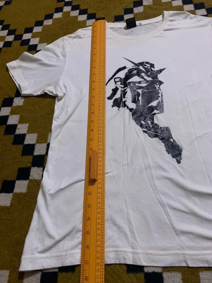 Anime e33 Uniqlo Gundam Illustrations Unicorn Gundam White Tee Size US L / EU 52-54 / 3 - 6 Thumbnail