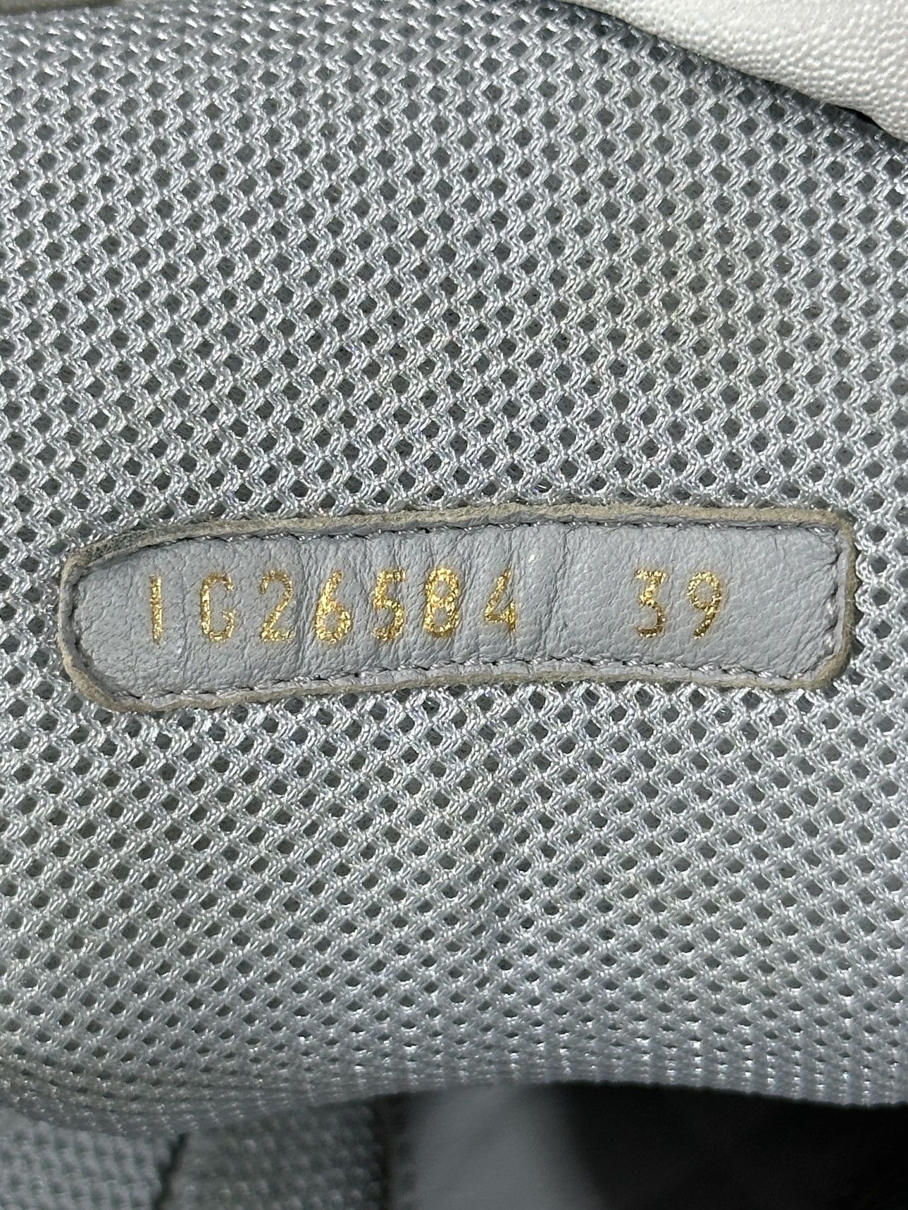Chanel Chanel CC High Top Sneakers White Gold Authentic 39 Size US 8 / IT 38 - 8 Thumbnail