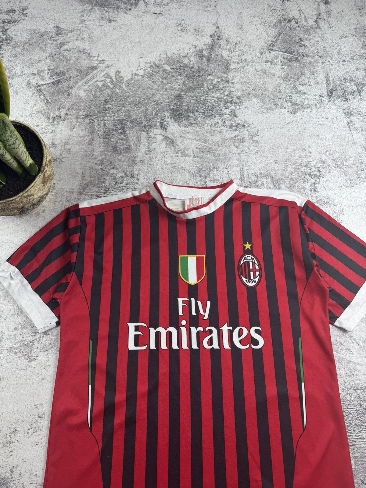 Vintage Milan Vintage Robinho Retro 2011 2012 Football Shirt Soccer Jersey T Shirt Tee Size US S / EU 44-46 / 1 - 7 Thumbnail