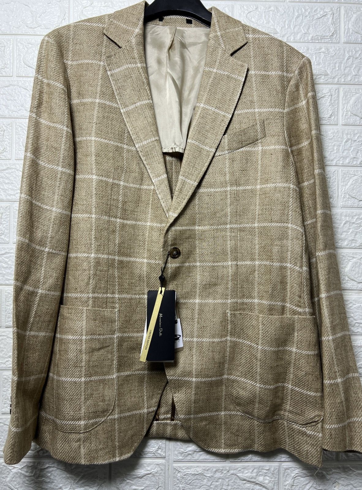 Massimo Dutti Brand new Massimo Dutti extra fine linen beige blazer Size 52L - 1 Thumbnail