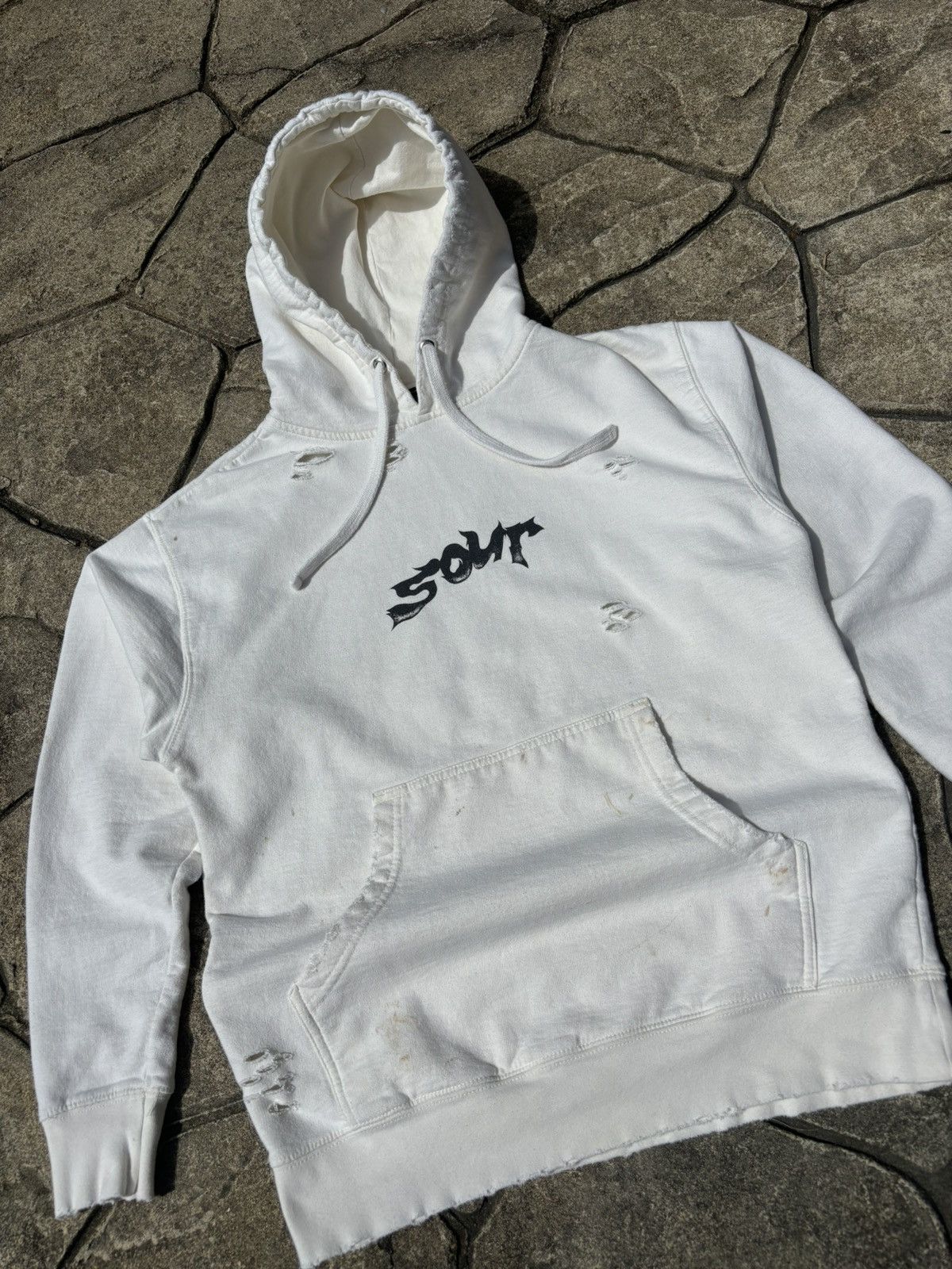 Band Tees Olivia Rodrigo Sour Tour Merch Hoodie Size L / US 10 / IT 46 - 2 Thumbnail