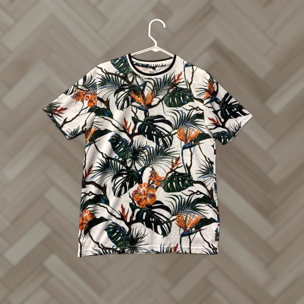 Southpole South Pole Men's S/S T-shirt Symbol Floral Trees Medium M White Gray 43-47 Size US M / EU 48-50 / 2 - 1 Thumbnail