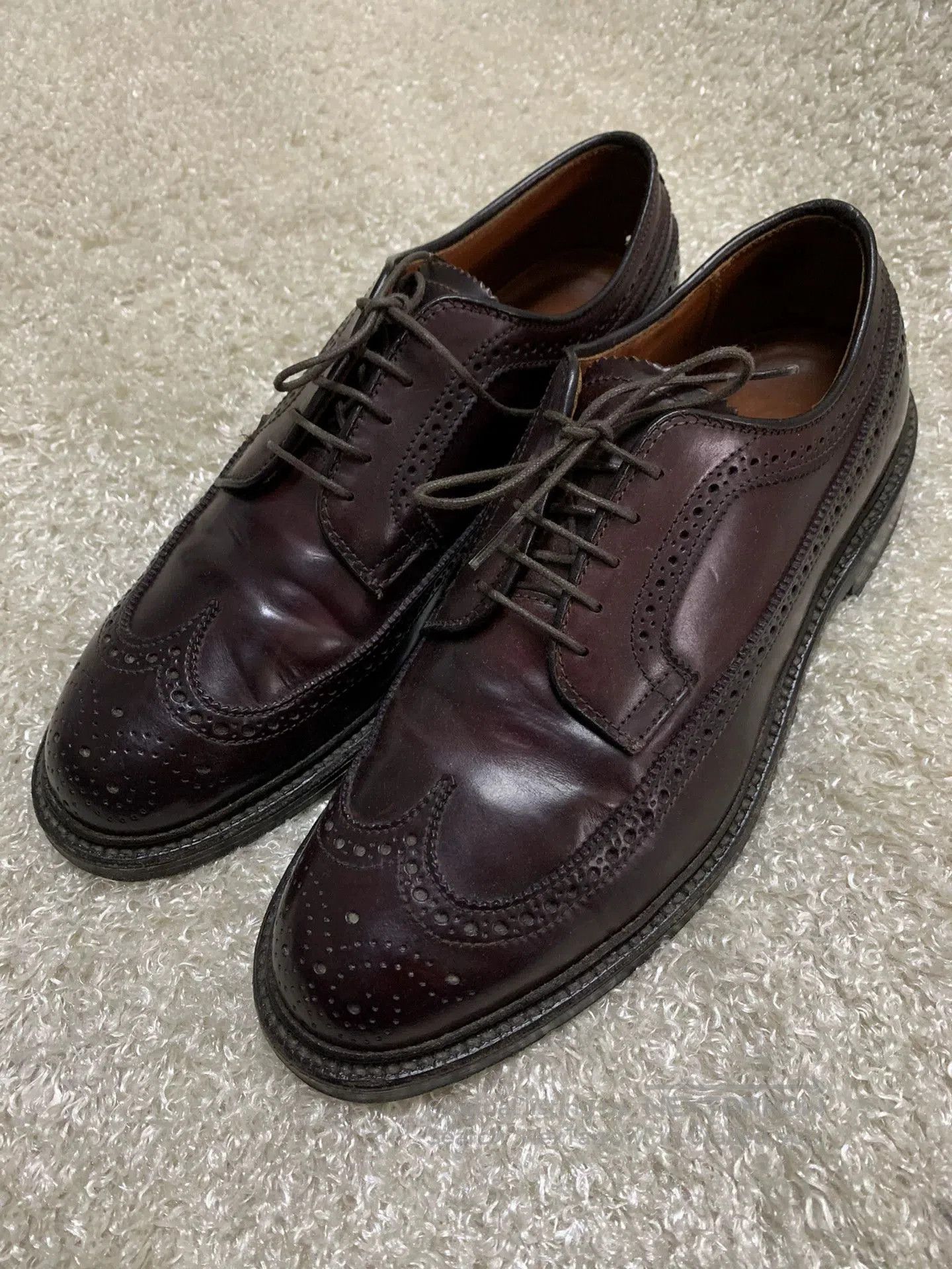 Alden Alden 975 Carved Men's US Made Shoes. Size US 8 / EU 41 - 2 Thumbnail