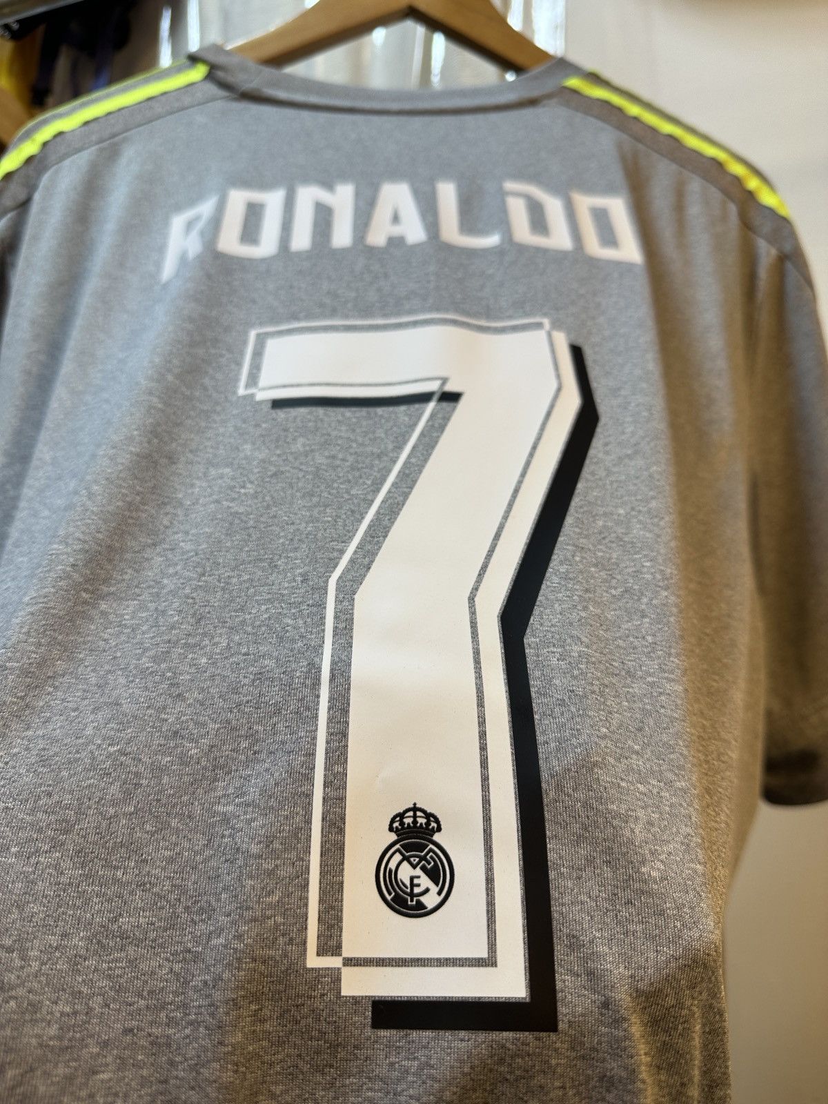 Adidas 2015-2016 Real Madrid Away Kit CR7 Size US L / EU 52-54 / 3 - 21 Thumbnail