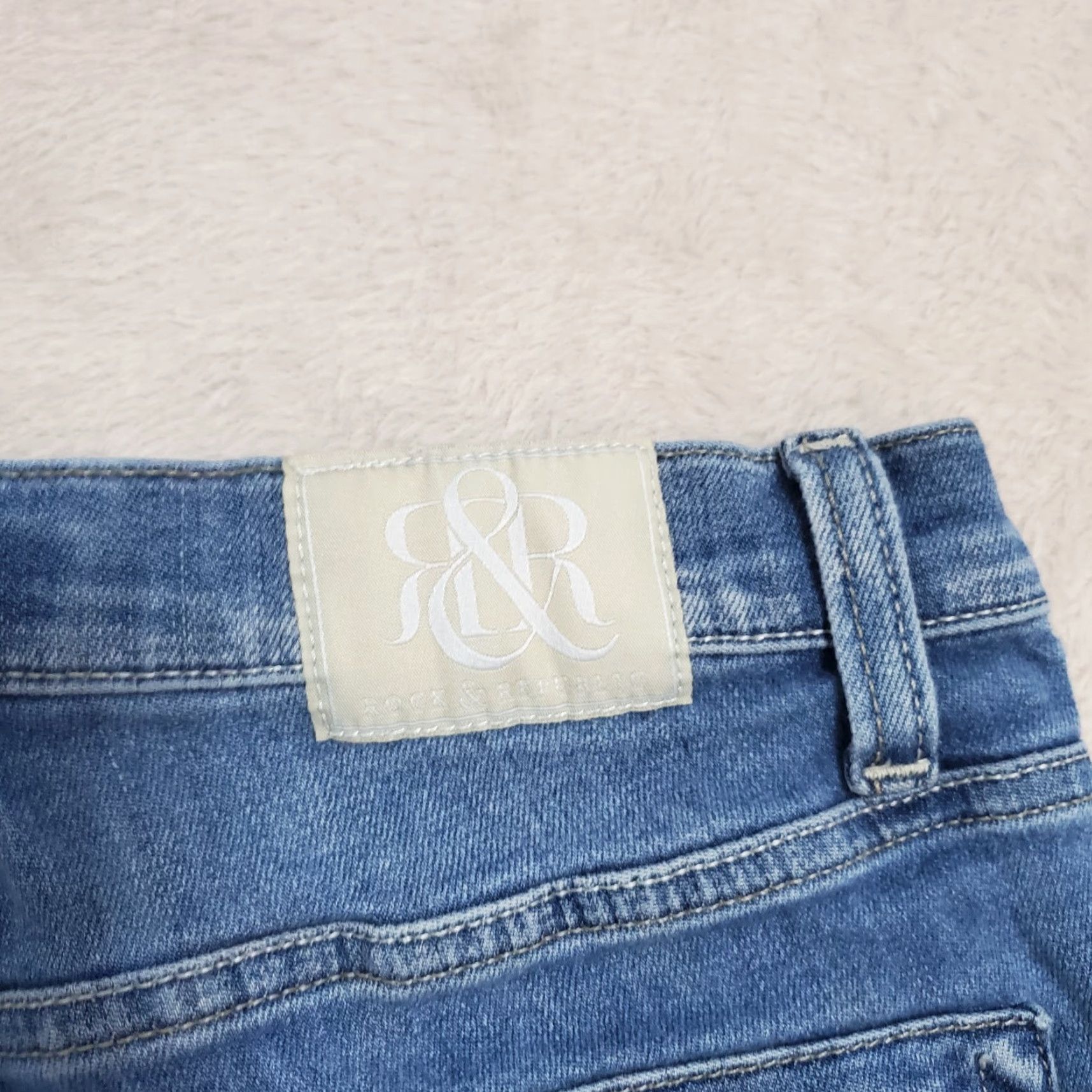 Vintage VINTAGE Rock & Republic Jeans Womens 10 Blue Hamburg Low Rise Cropped 5-Pocket Distressed Zip Pocket FLAW Womens Size 32" / US 10 / IT 46 - 7 Thumbnail