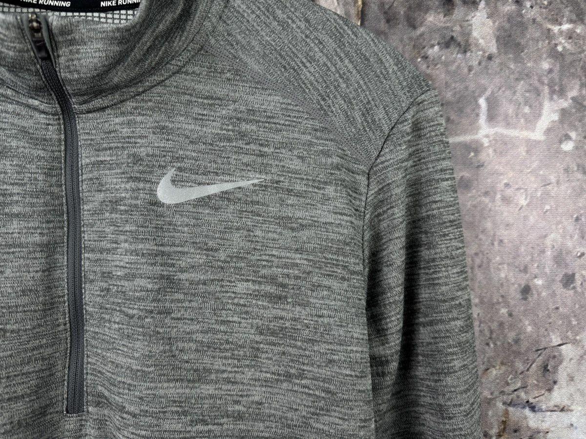 Nike Men’s Nike Running Dri-Fit Long Sleeve Shirt Sportswear Size US S / EU 44-46 / 1 - 5 Thumbnail