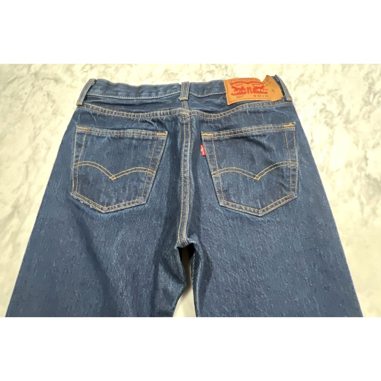 Levi's Levi’s 501 Jeans Men 32x32 Button Fly Denim Jeans 29x28 Blue Regular Rise Mid 5-Pocket Size US 32 / EU 48 - 4 Thumbnail