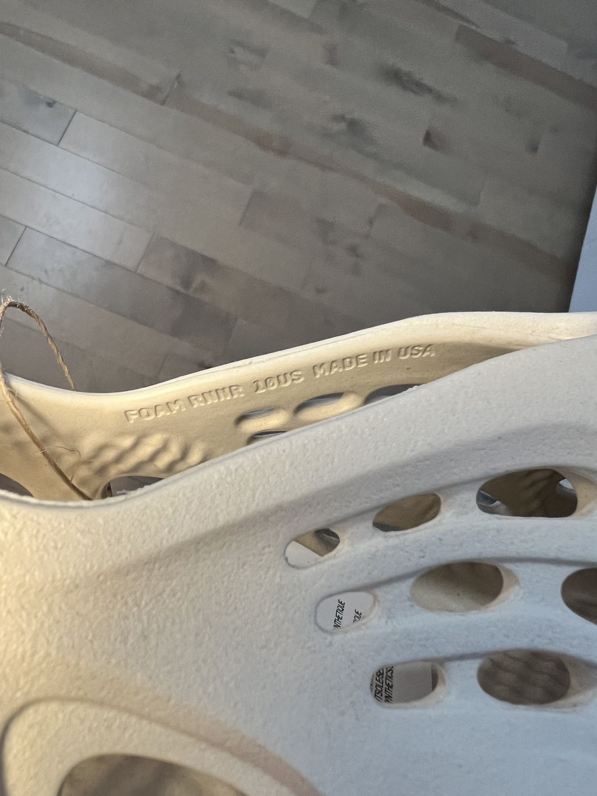 Adidas × Yeezy Yeezy Foam RNNR Sand Size US 10 / EU 43 - 9 Thumbnail