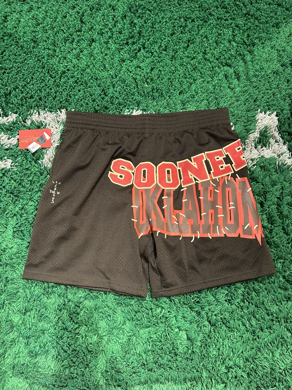 Mitchell & Ness × Travis Scott Travis Scott x Mitchell Ness OU Shorts Size US 40 / EU 56 - 1 Thumbnail