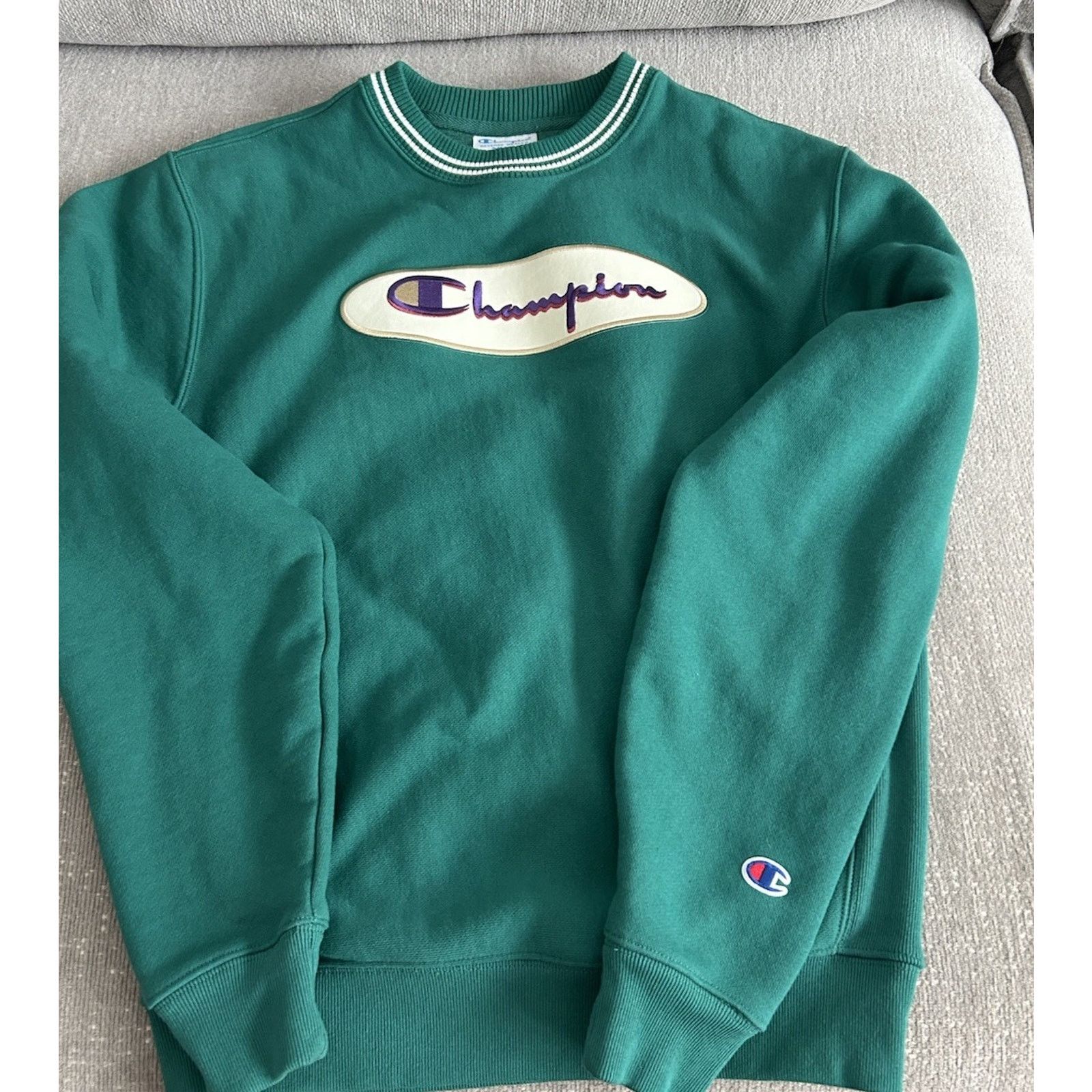Champion Vtg Champion Reverse Weave Crew Neck Sweatshirt Green S Size US S / EU 44-46 / 1 - 1 Thumbnail