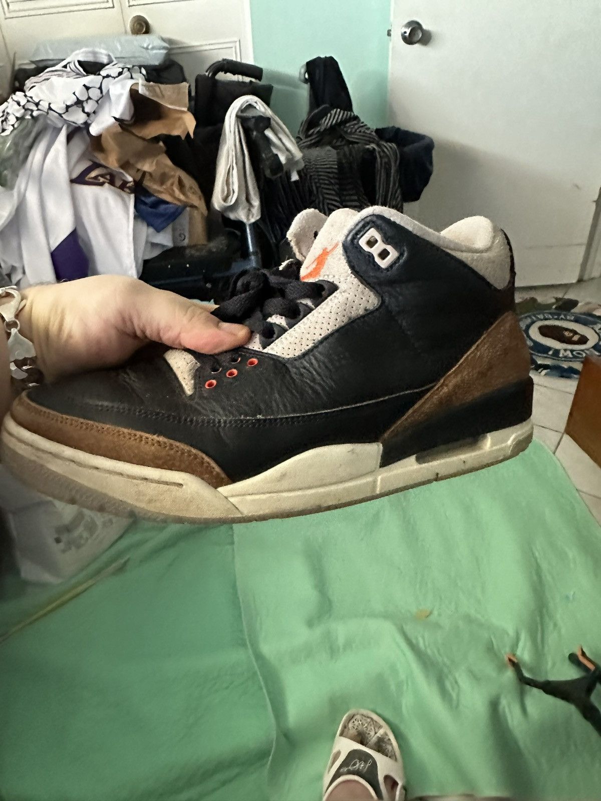 Jordan Brand Jordan 3 desert elephant size 9 with box. Used Size US 9 / EU 42 - 12 Thumbnail