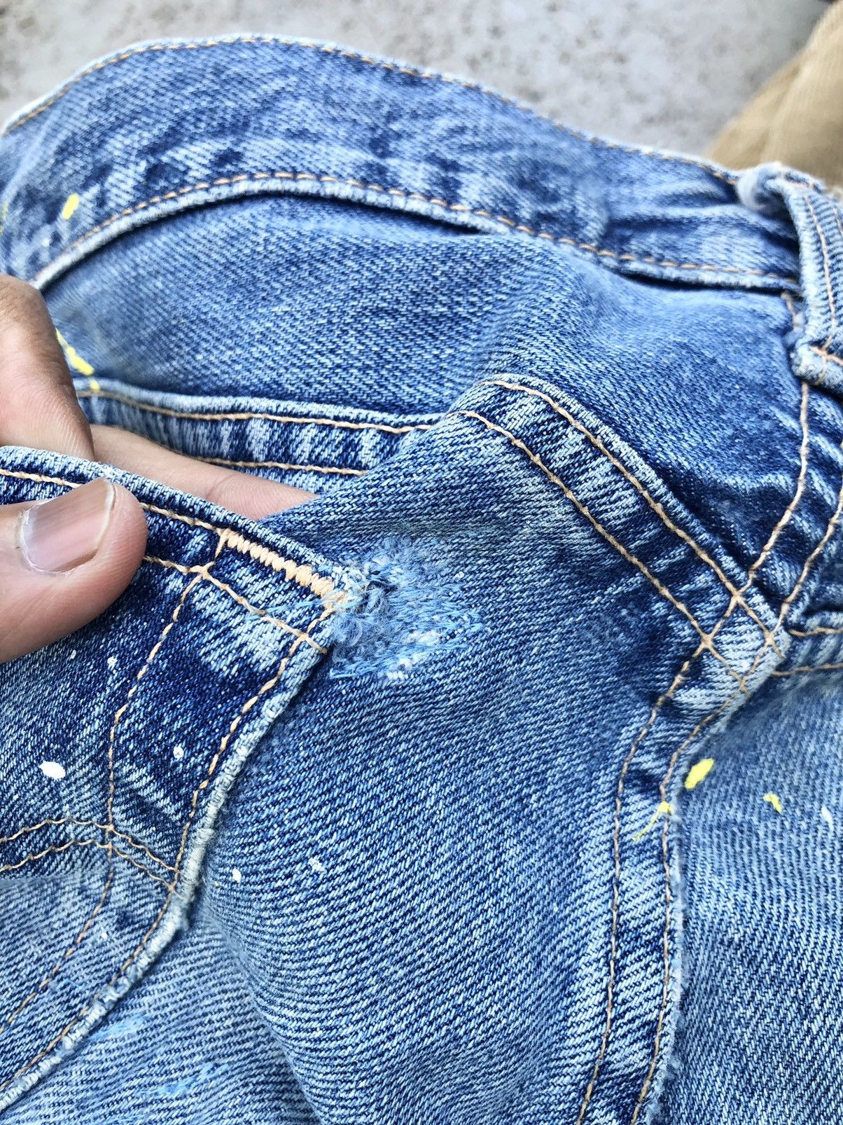 Levi's SPLATTERED PAINT LEVIS 501 JEANS Size US 29 - 11 Thumbnail